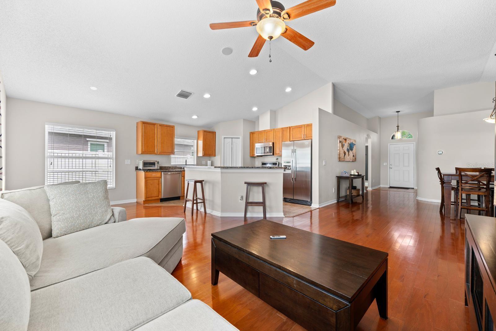 735 NE ADDISON DR, ST PETERSBURG, FL, 33716