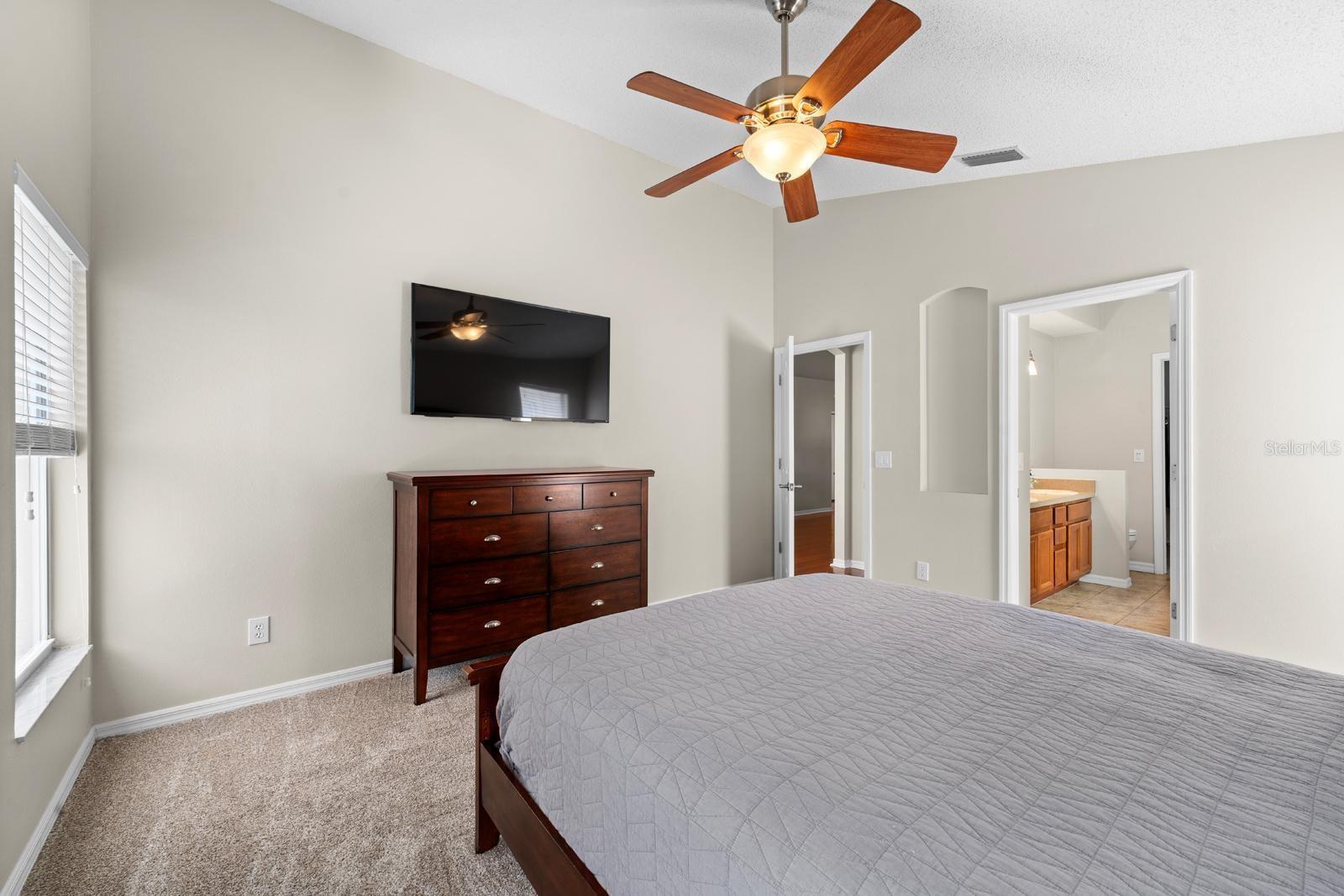 735 NE ADDISON DR, ST PETERSBURG, FL, 33716
