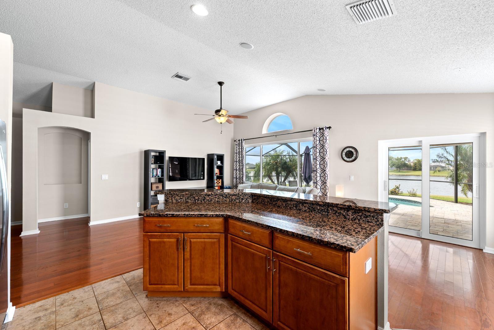 735 NE ADDISON DR, ST PETERSBURG, FL, 33716