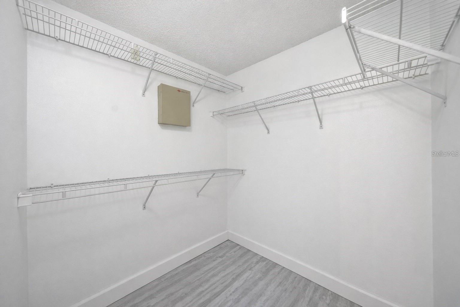 7151 EDGEWATER SHORES CT, ORLANDO, FL, 32810