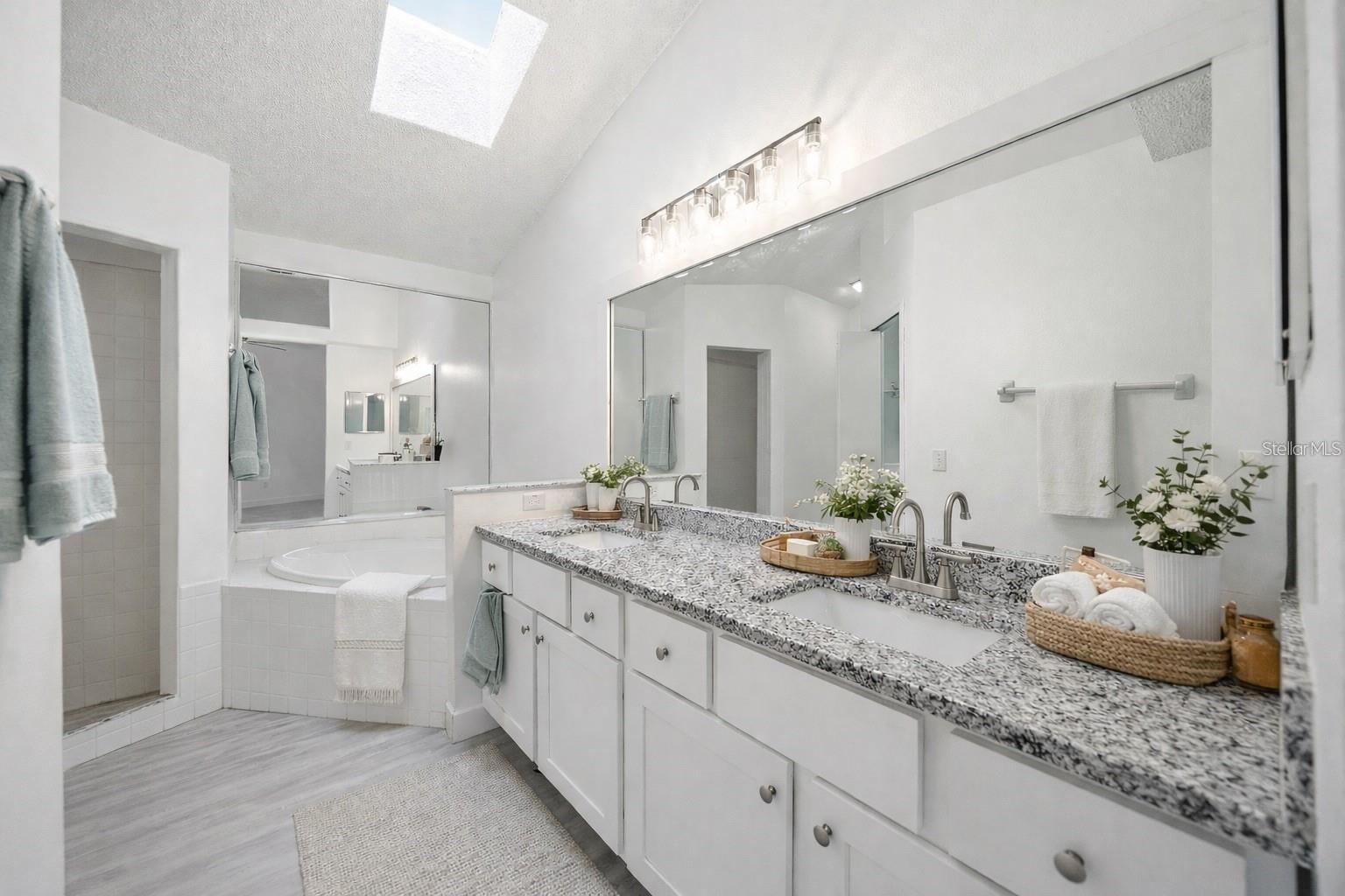 7151 EDGEWATER SHORES CT, ORLANDO, FL, 32810
