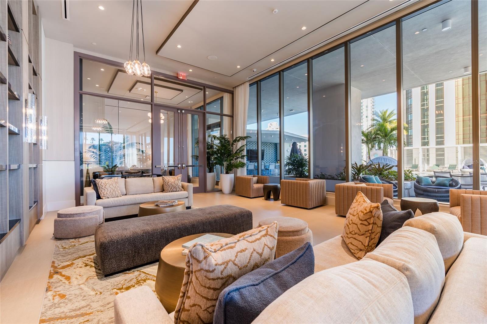 275 1ST AVENUE SOUTH #2208, ST PETERSBURG, FL, 33701