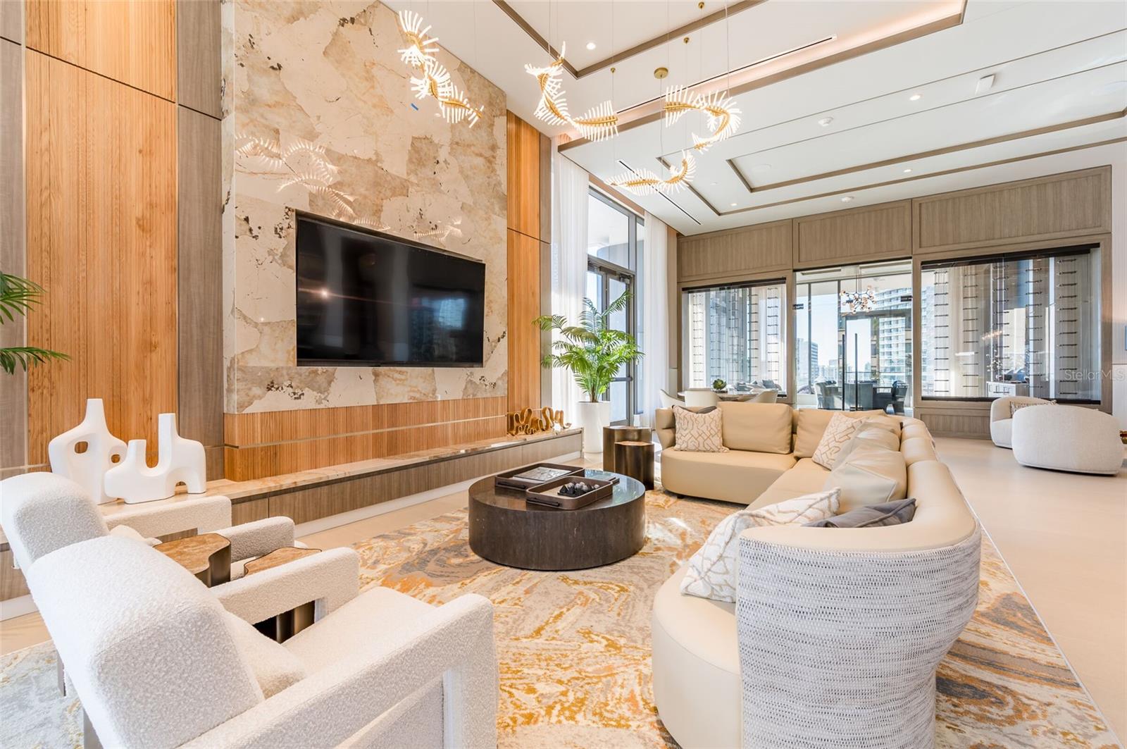 275 1ST AVENUE SOUTH #2208, ST PETERSBURG, FL, 33701