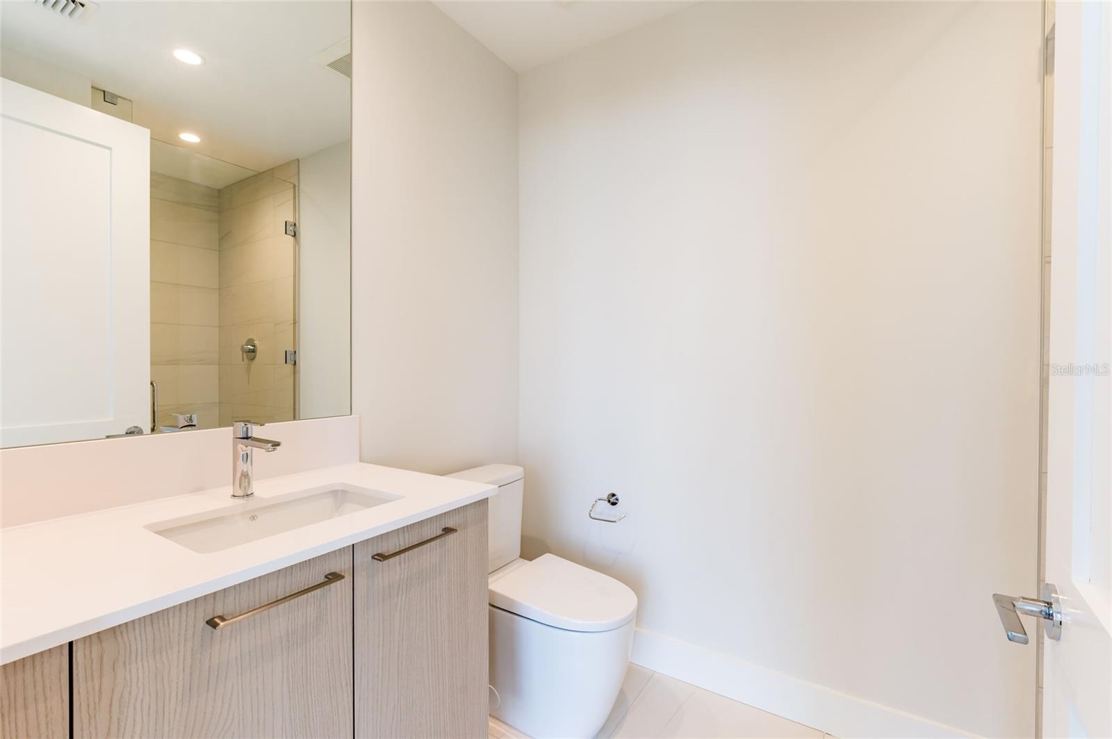 275 1ST AVENUE SOUTH #2208, ST PETERSBURG, FL, 33701