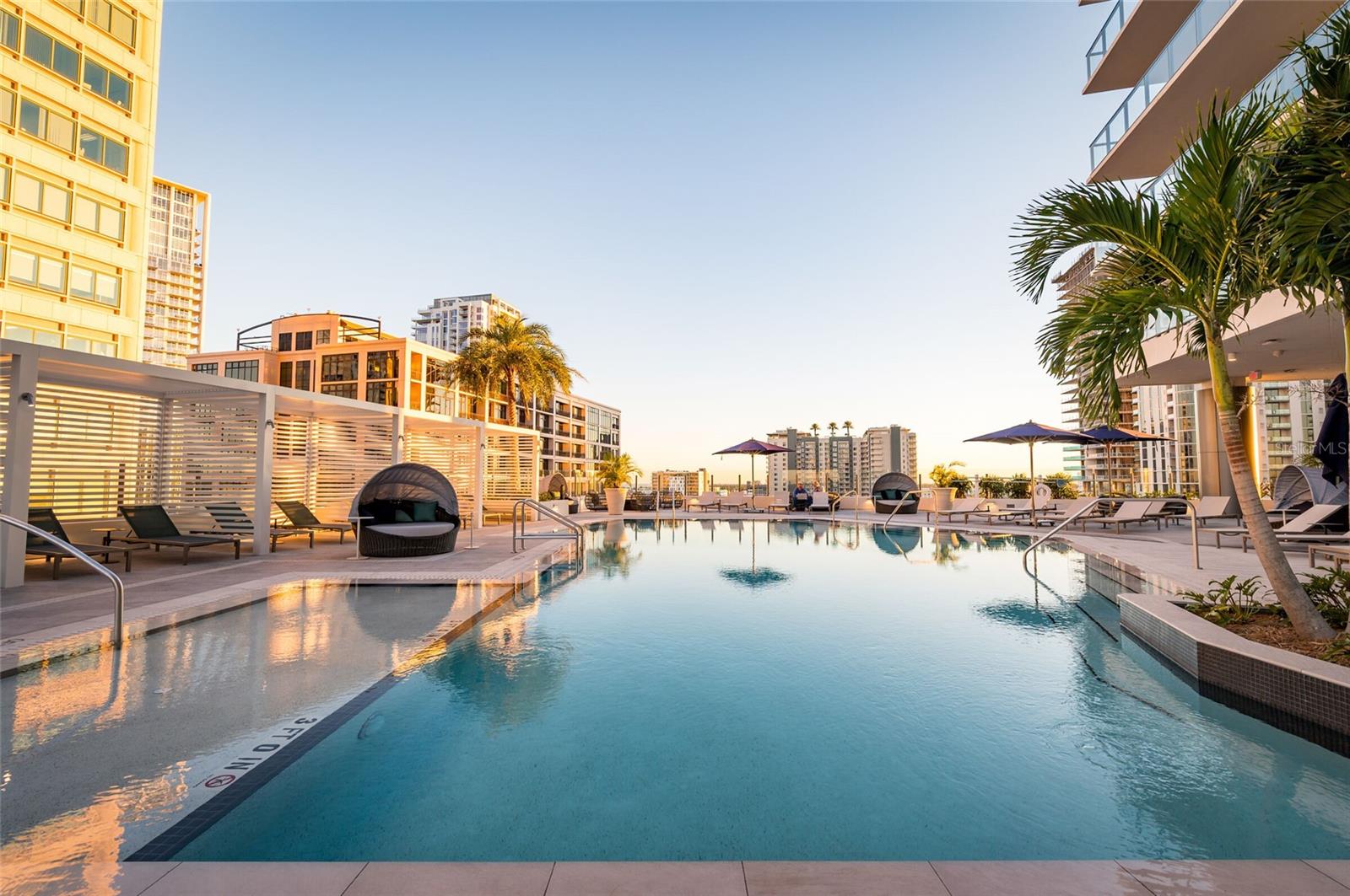 275 1ST AVENUE SOUTH #2208, ST PETERSBURG, FL, 33701