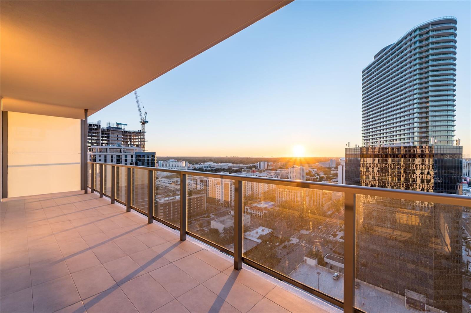 275 1ST AVENUE SOUTH #2208, ST PETERSBURG, FL, 33701