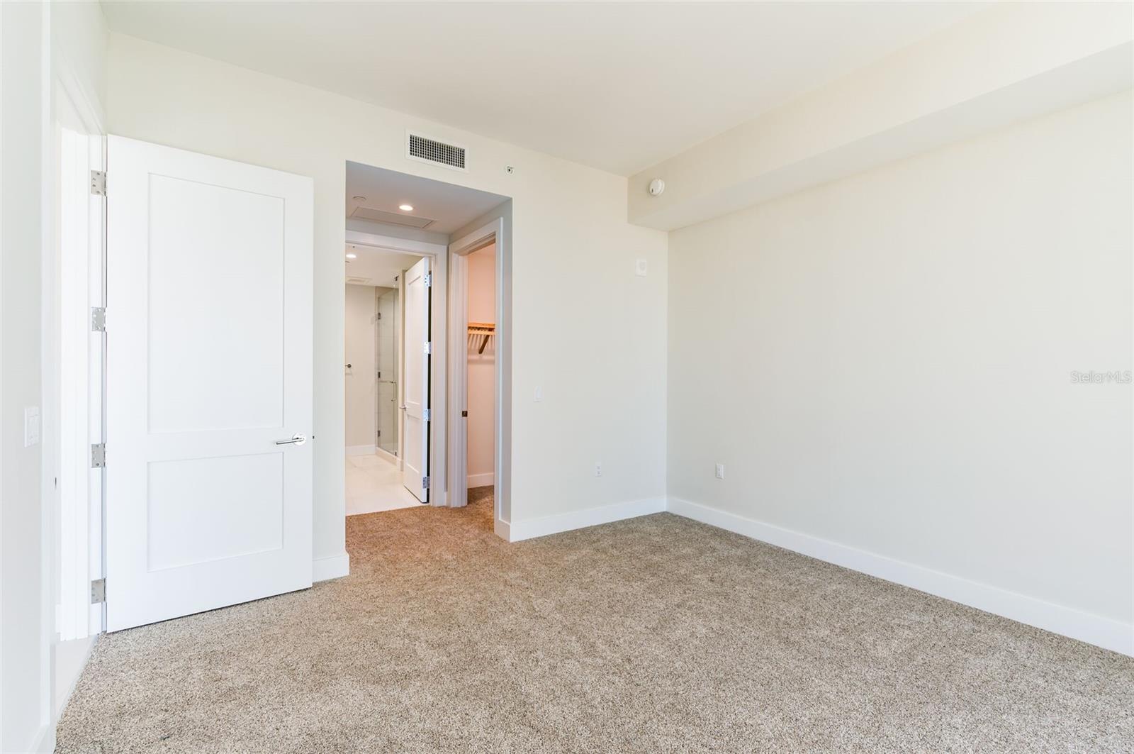 275 1ST AVENUE SOUTH #2208, ST PETERSBURG, FL, 33701