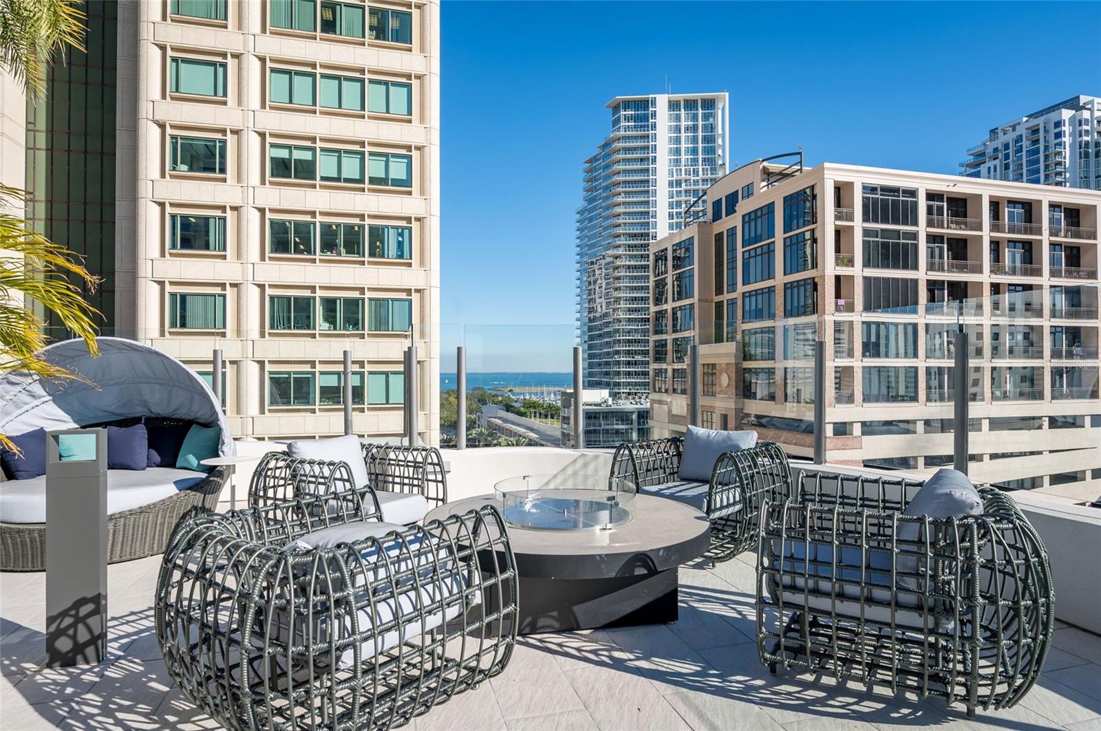 275 1ST AVENUE SOUTH #2208, ST PETERSBURG, FL, 33701