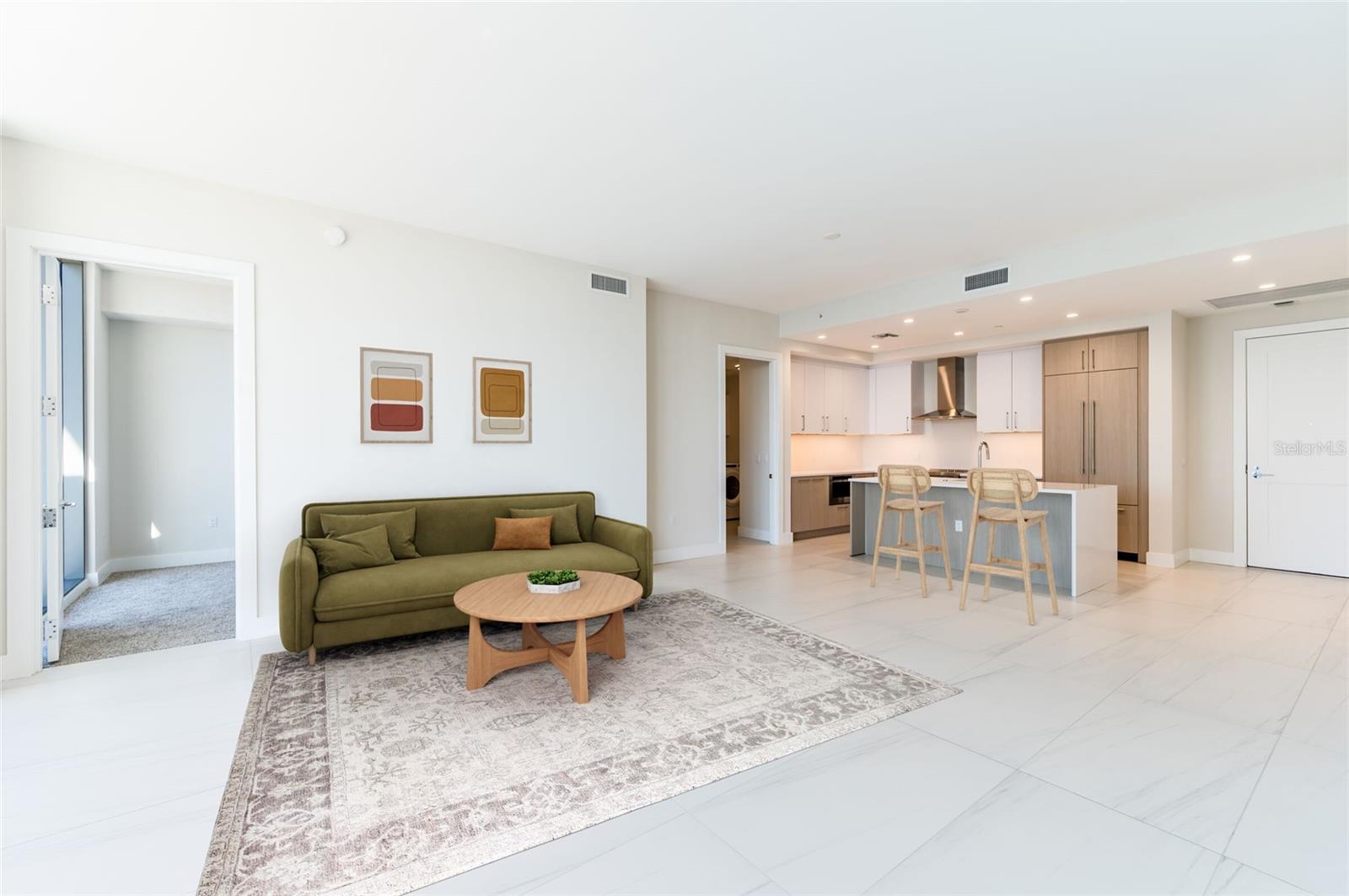 275 1ST AVENUE SOUTH #2208, ST PETERSBURG, FL, 33701