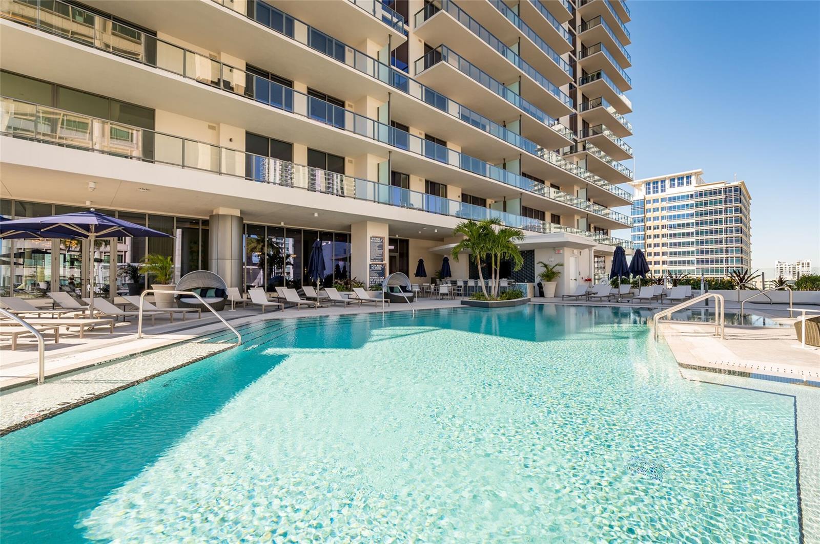 275 1ST AVENUE SOUTH #2208, ST PETERSBURG, FL, 33701