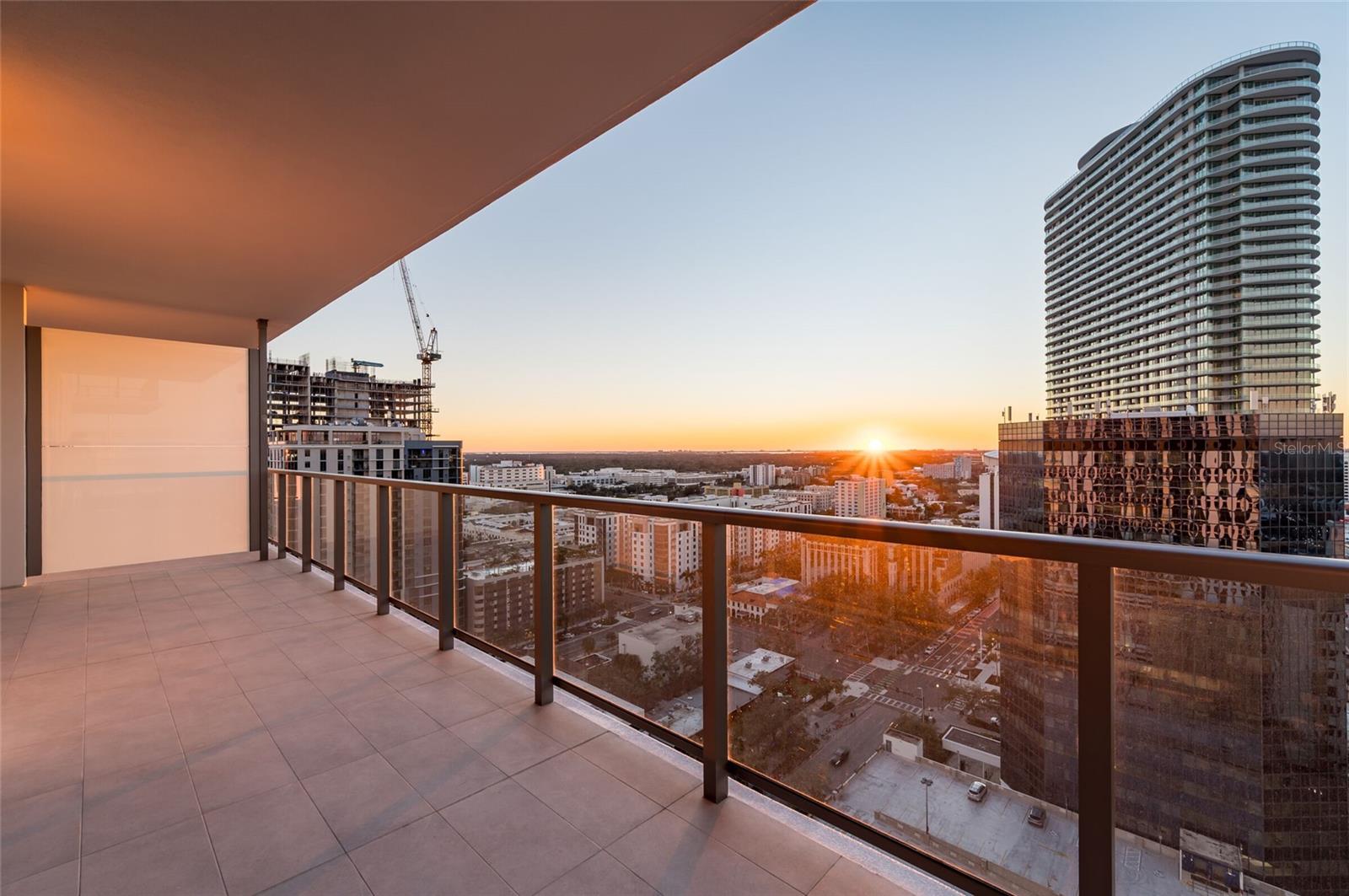 275 1ST AVENUE SOUTH #2208, ST PETERSBURG, FL, 33701