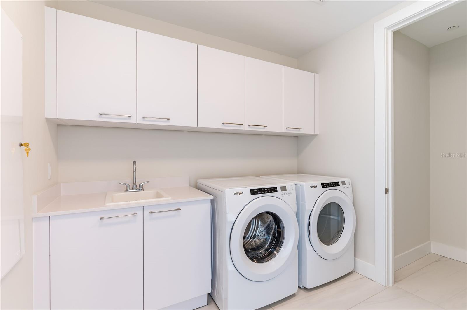275 1ST AVENUE SOUTH #2208, ST PETERSBURG, FL, 33701
