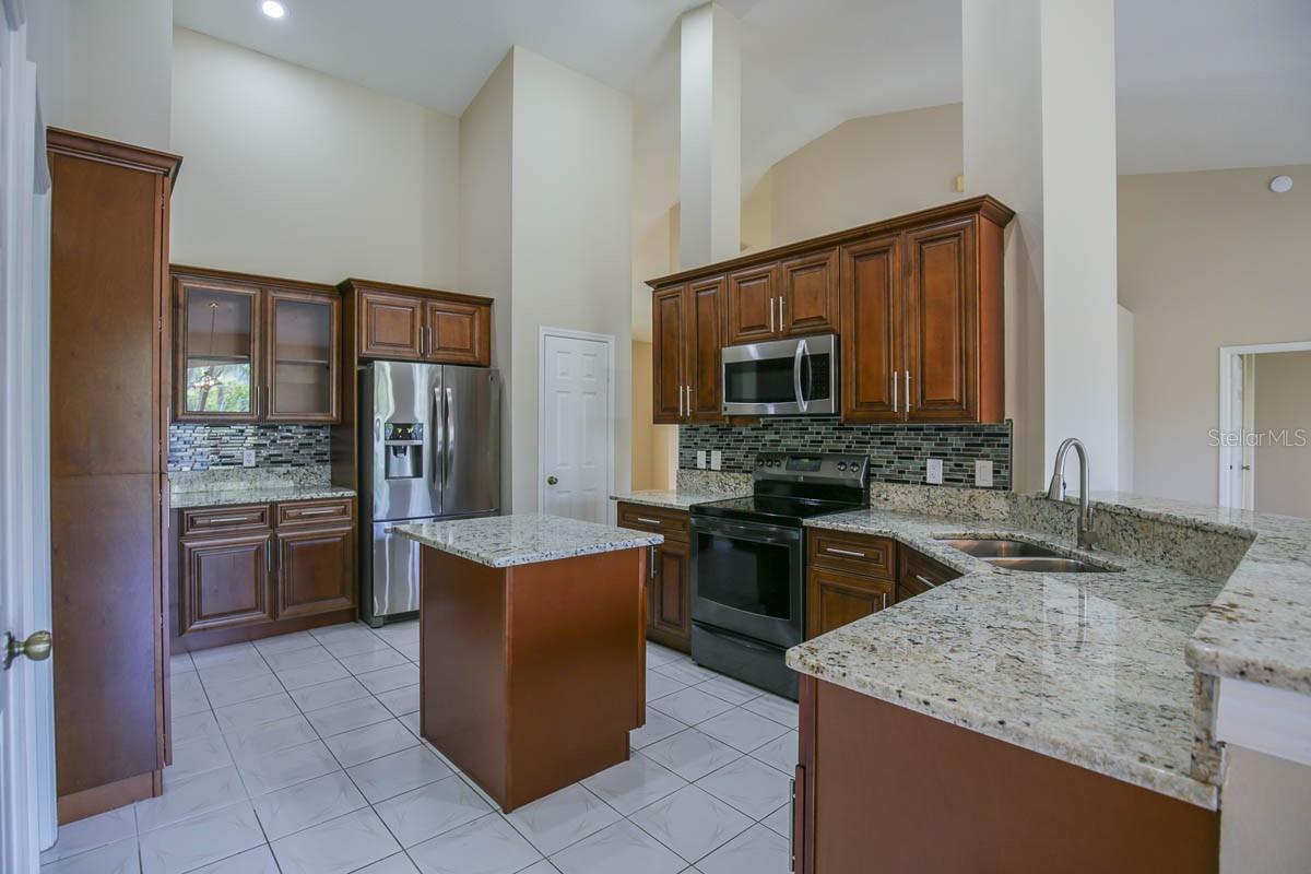 9214 SUNNYOAK DR, RIVERVIEW, FL, 33569