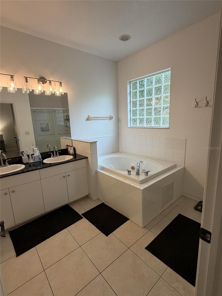 4056 ALAN DR, LARGO, FL, 33771
