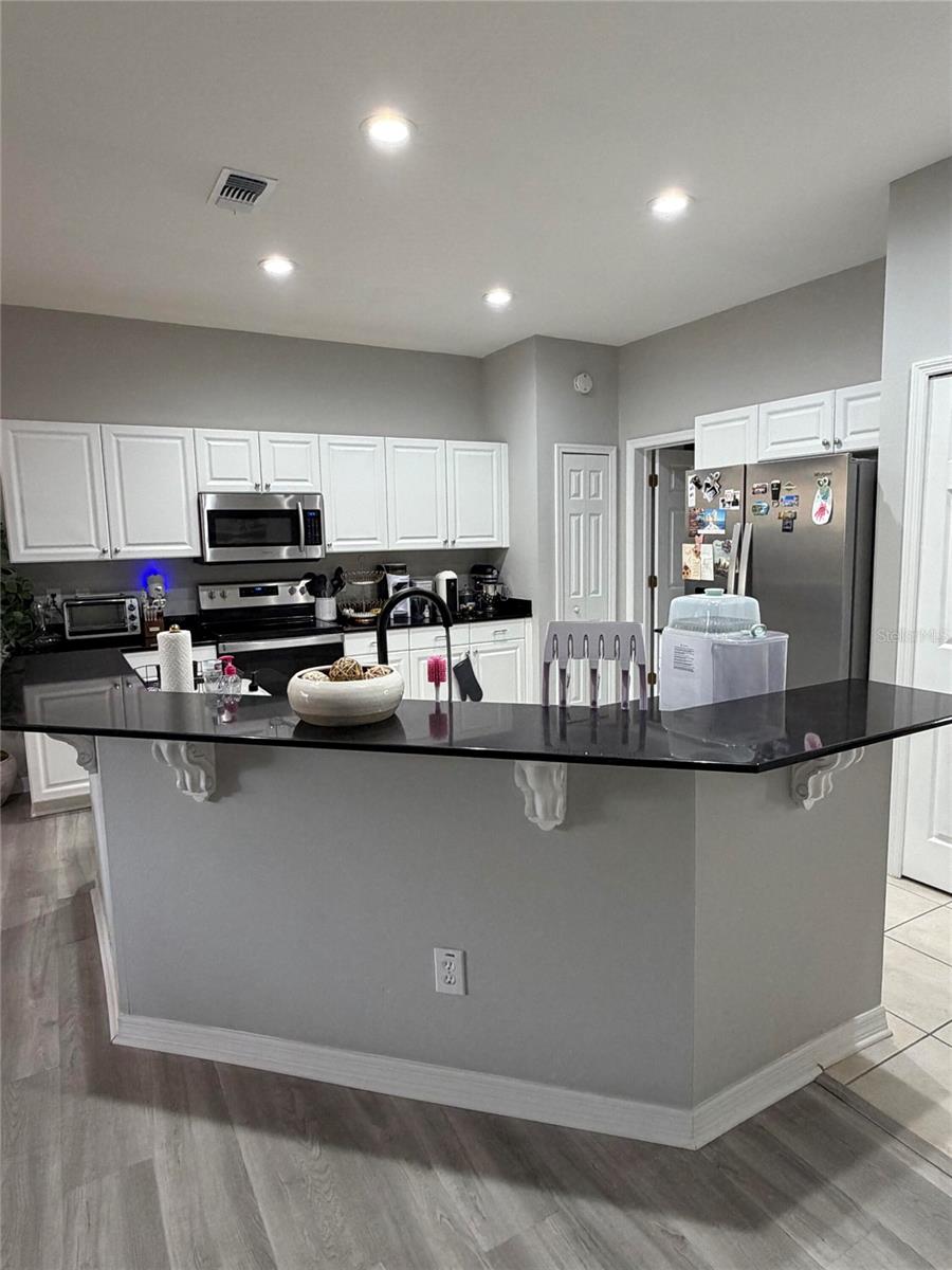 4056 ALAN DR, LARGO, FL, 33771