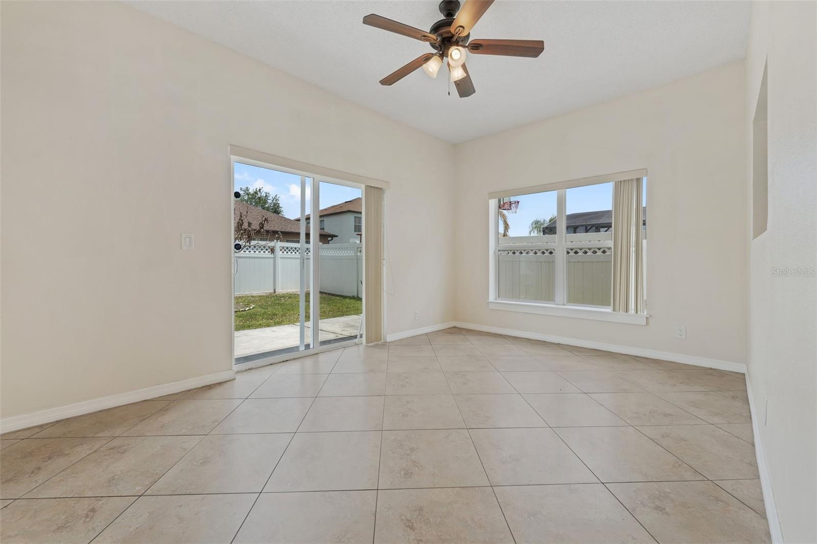 831 NEPTUNE POINTE LN, KISSIMMEE, FL, 34744