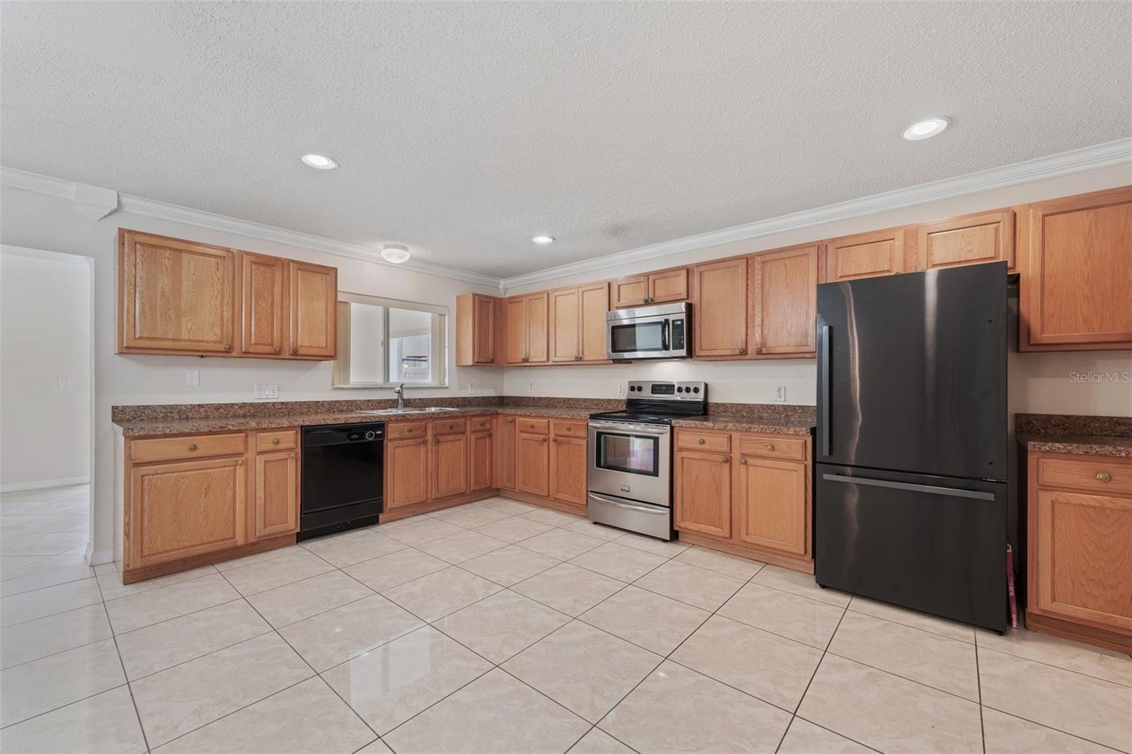 831 NEPTUNE POINTE LN, KISSIMMEE, FL, 34744
