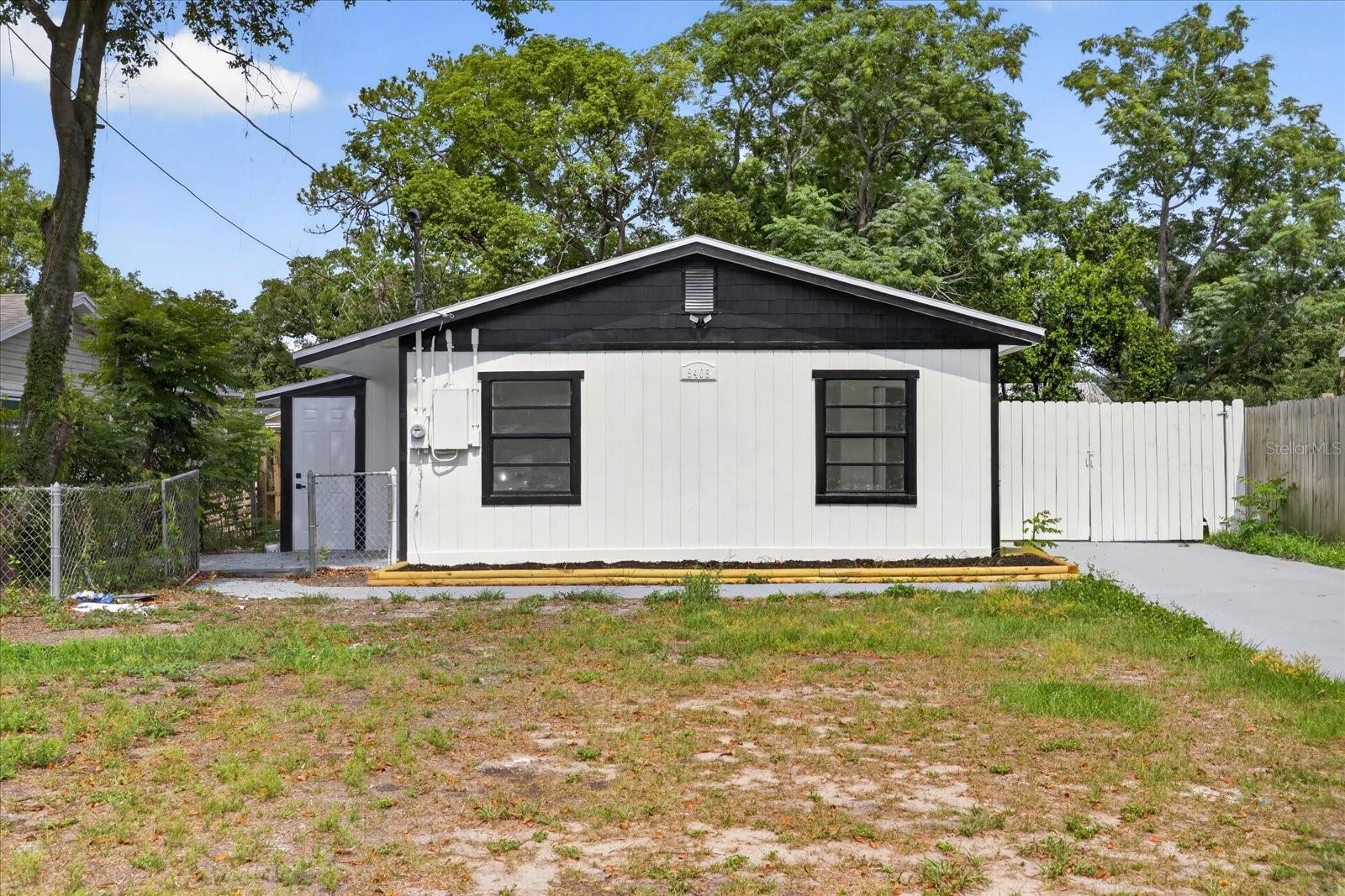 9405 N MARY AVE, TAMPA, FL, 33612