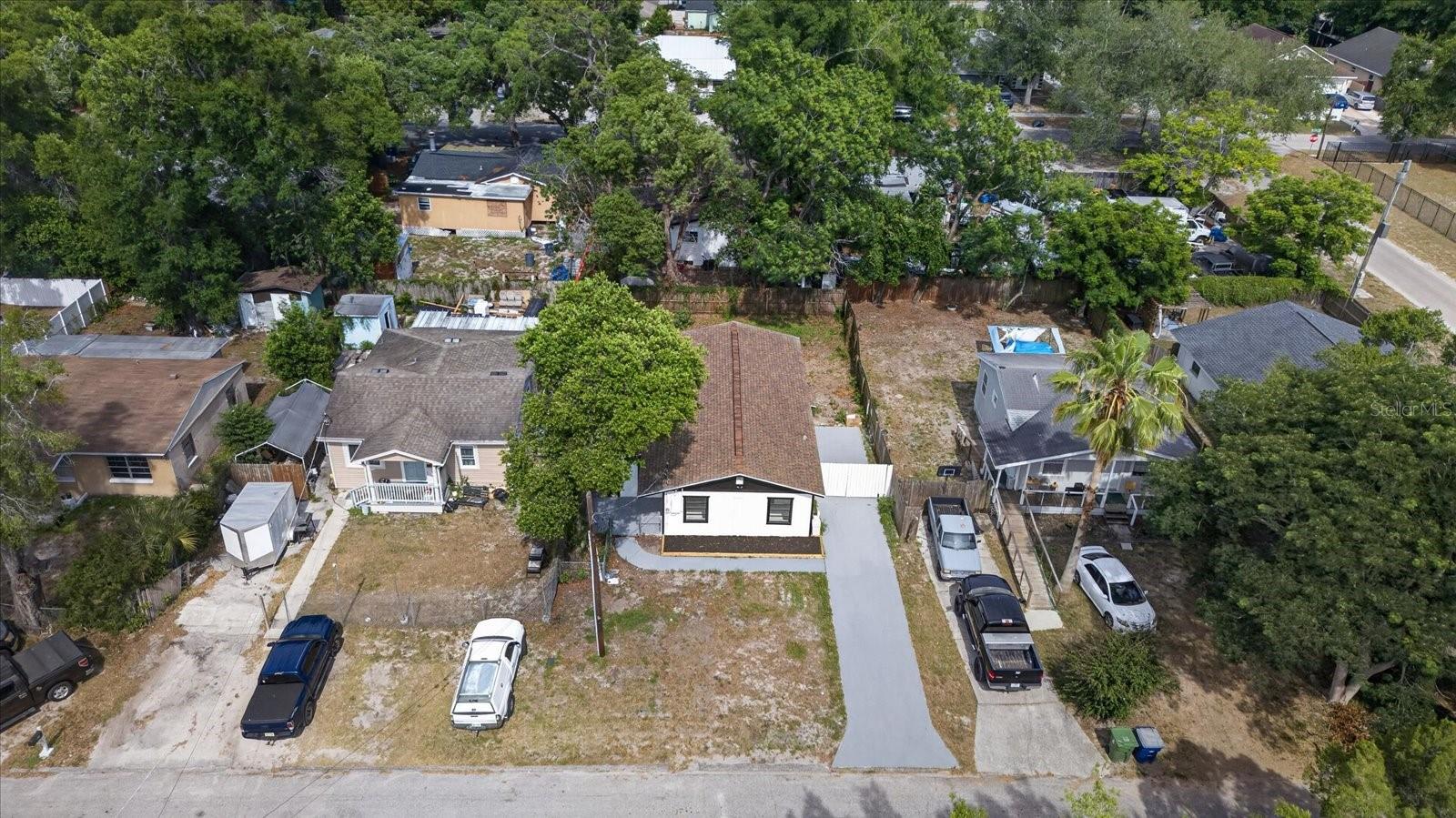 9405 N MARY AVE, TAMPA, FL, 33612