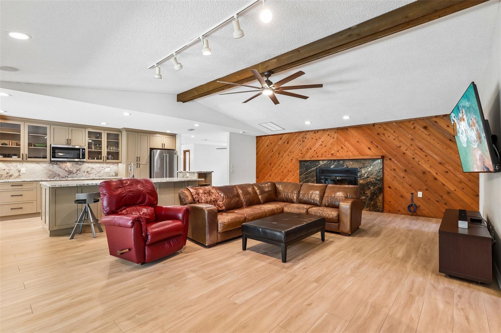 2424 SUNDANCER DR, CLEARWATER, FL, 33759