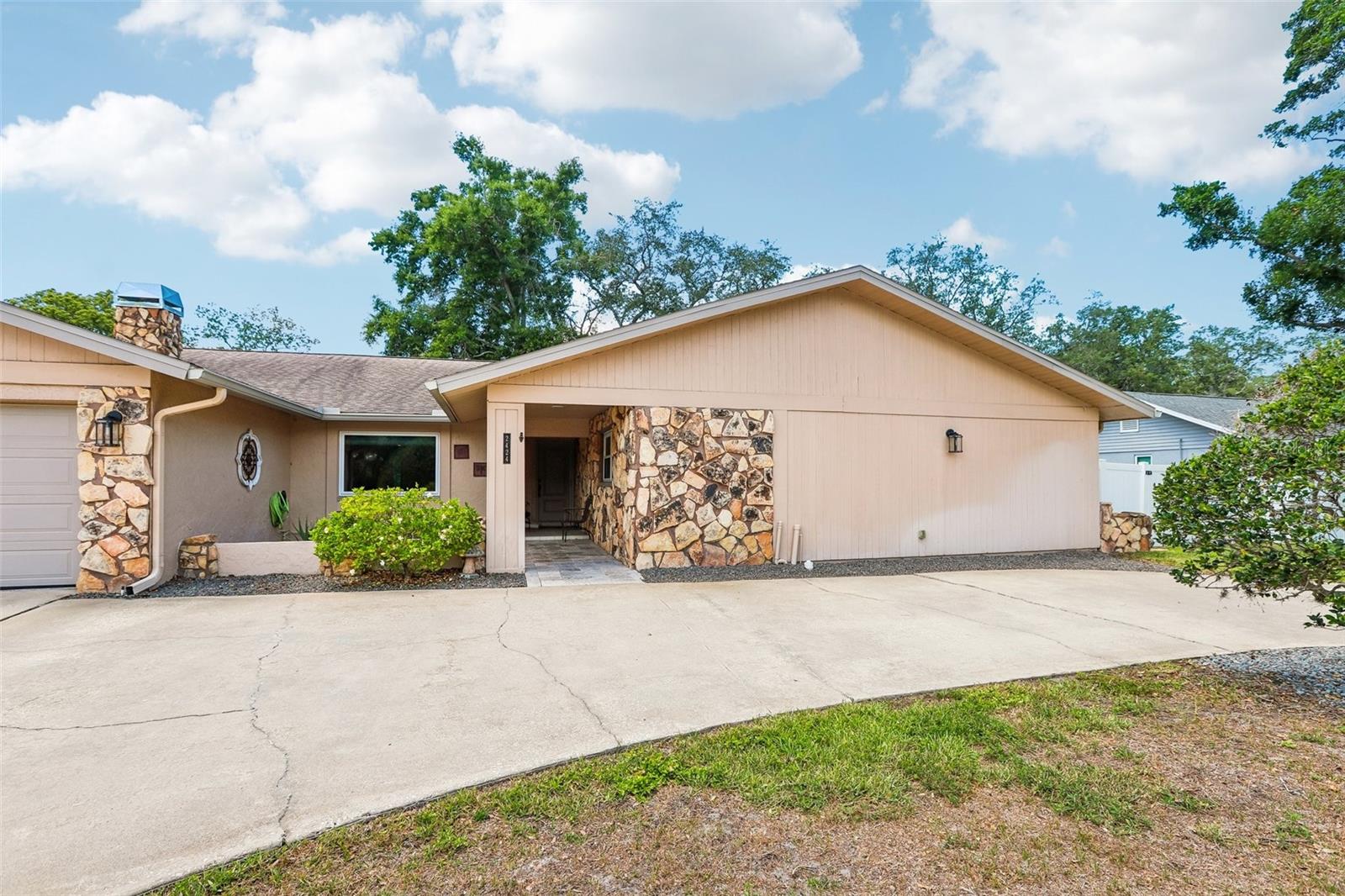 2424 SUNDANCER DR, CLEARWATER, FL, 33759