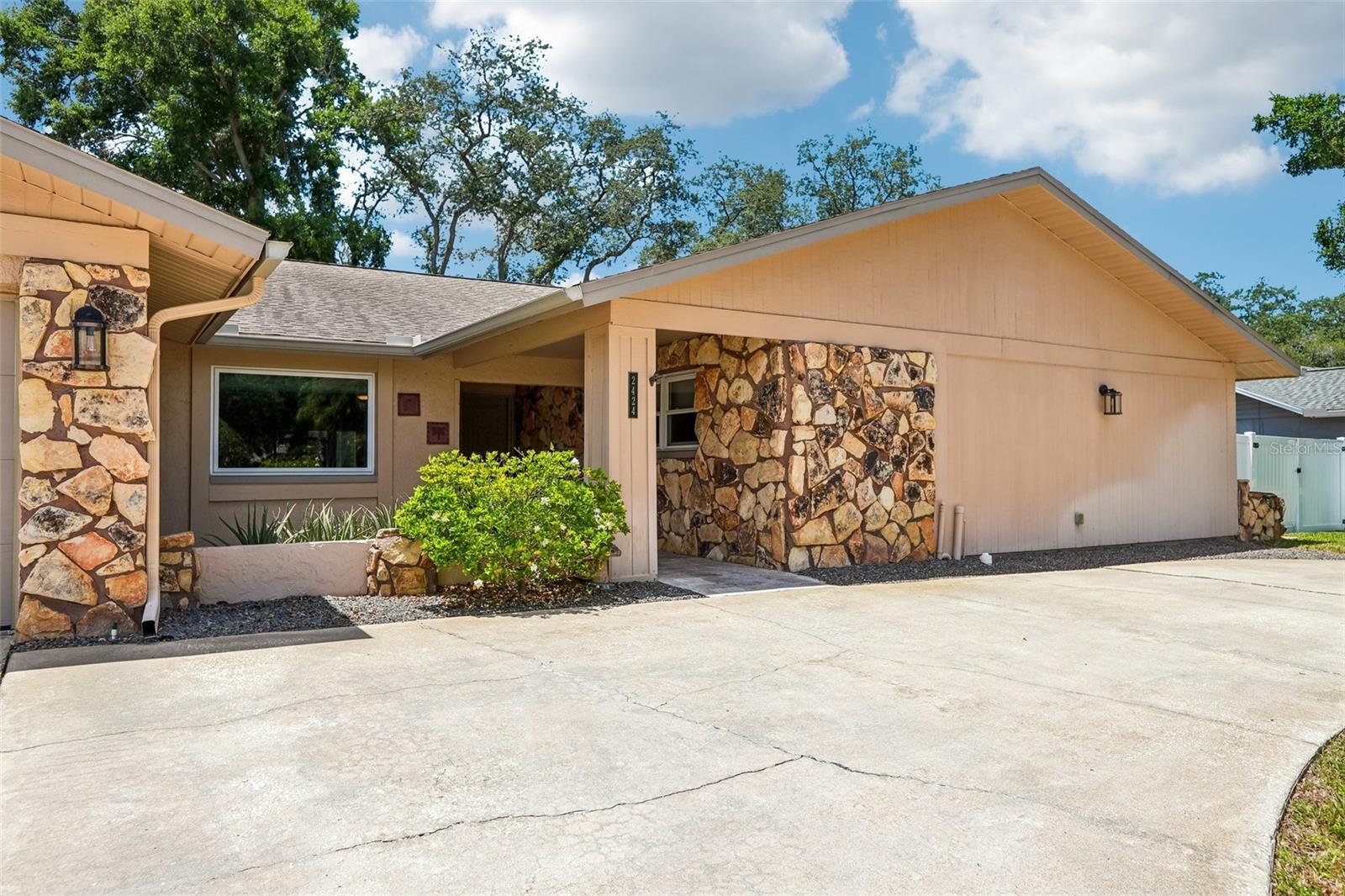 2424 SUNDANCER DR, CLEARWATER, FL, 33759