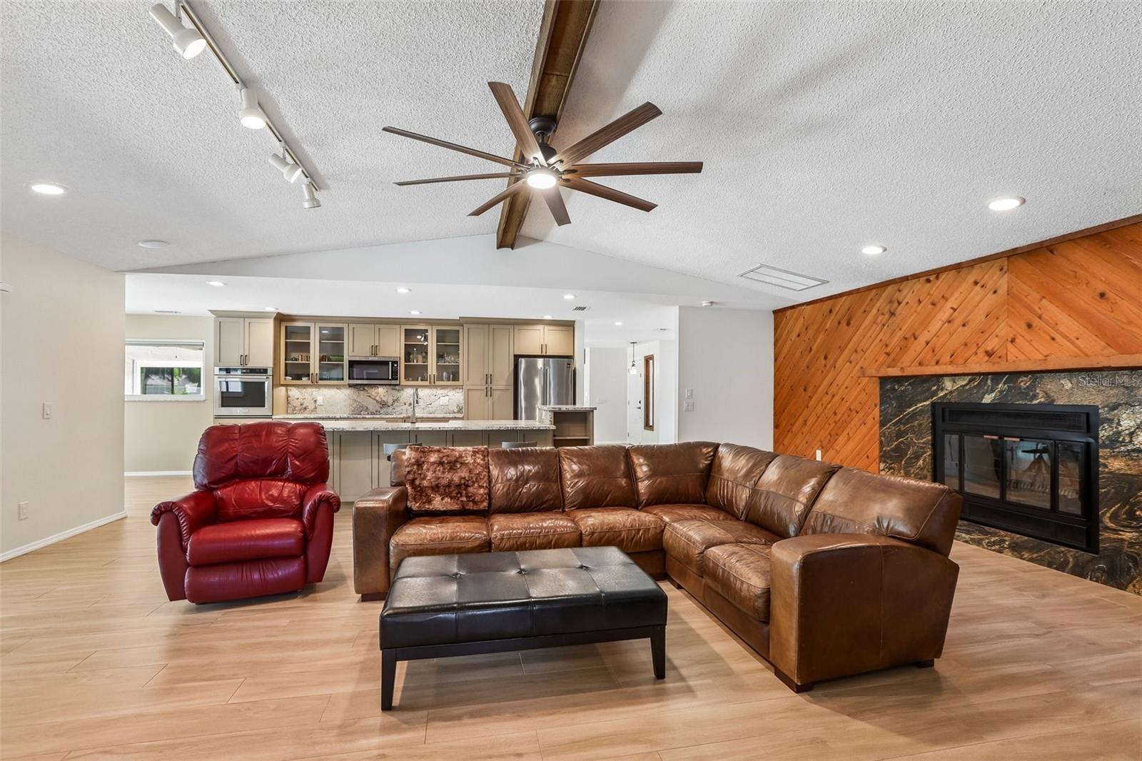 2424 SUNDANCER DR, CLEARWATER, FL, 33759