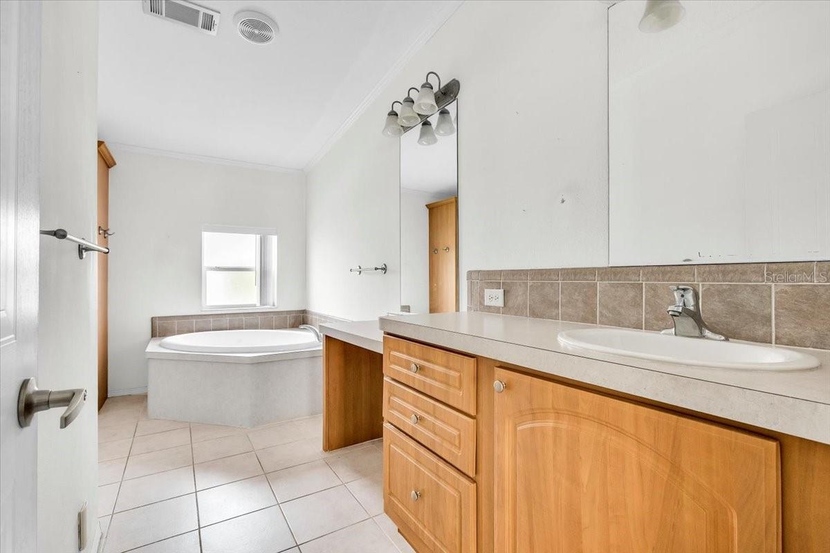 3650 ROSSMERE RD, PORT CHARLOTTE, FL, 33953
