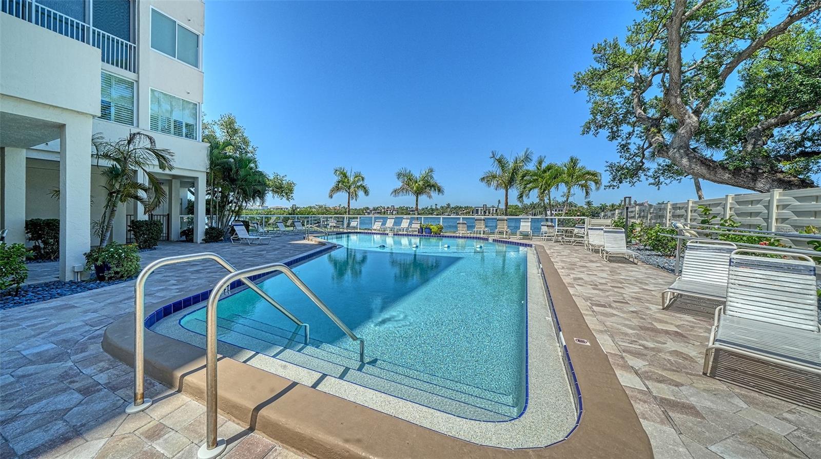 1355 S PORTOFINO DR #103, SARASOTA, FL, 34242