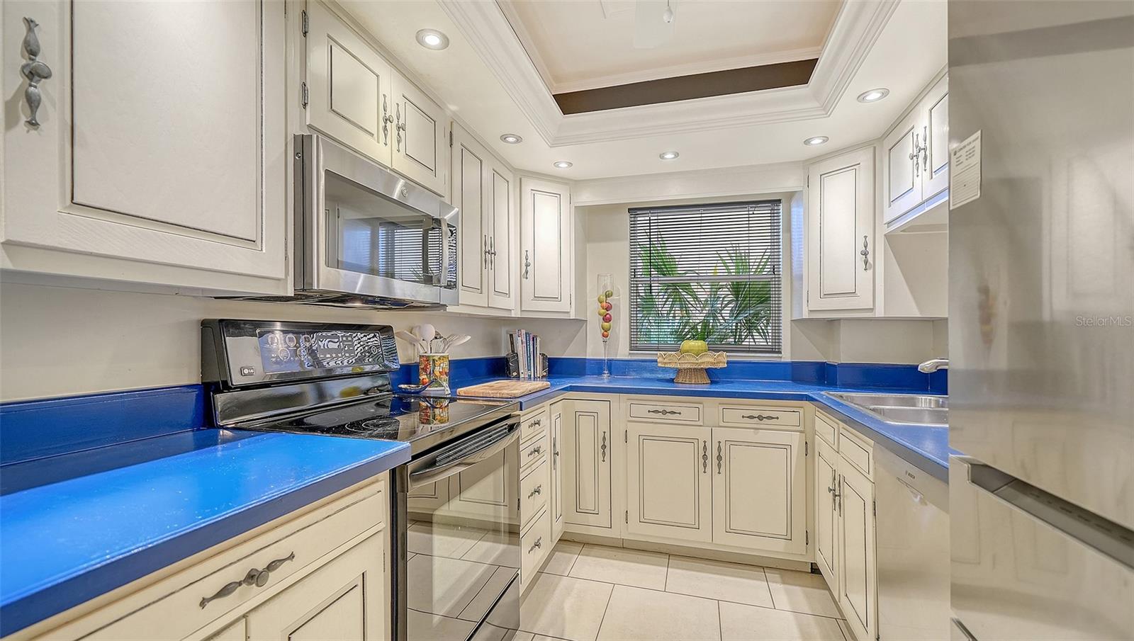 1355 S PORTOFINO DR #103, SARASOTA, FL, 34242