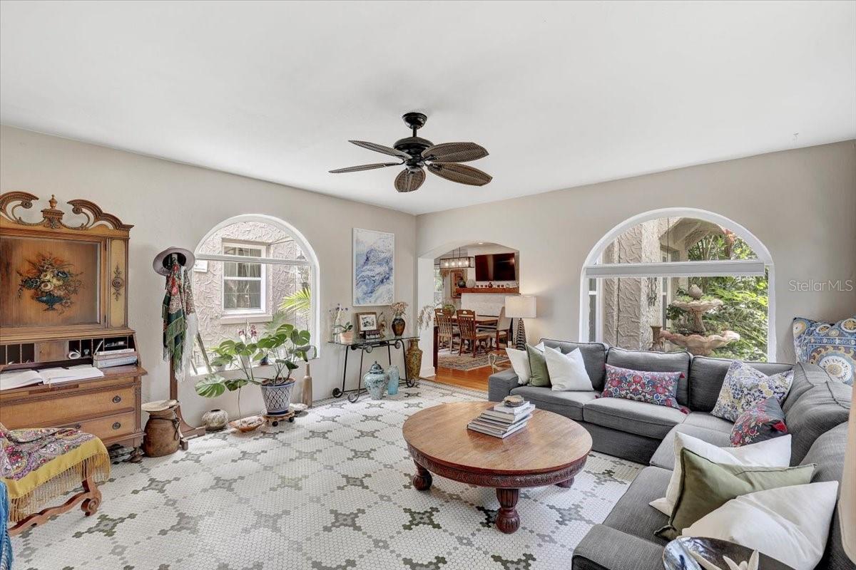 325 49TH ST N, ST PETERSBURG, FL, 33710