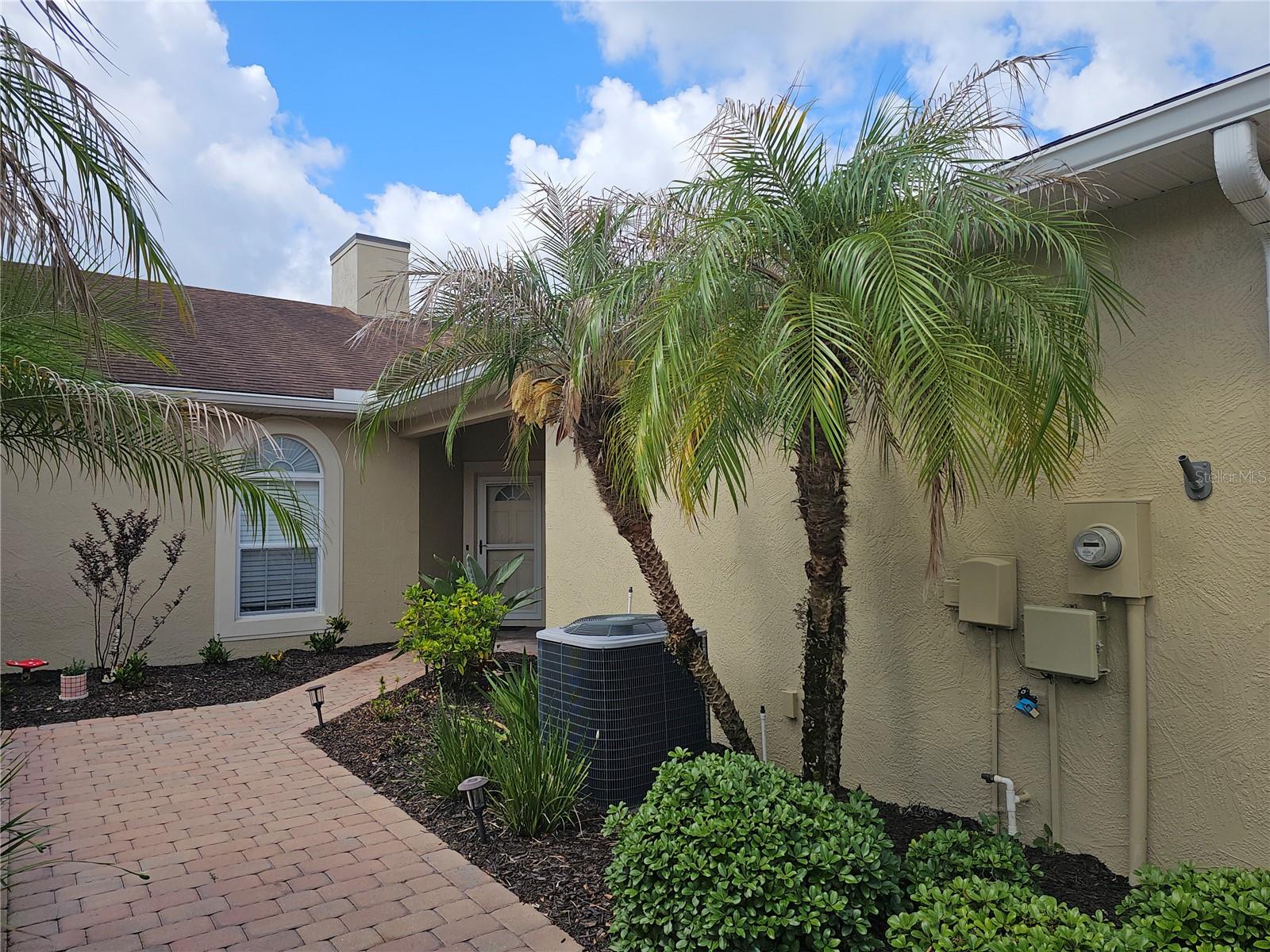 1590 VIENNA SQUARE DR, WINTER HAVEN, FL, 33884