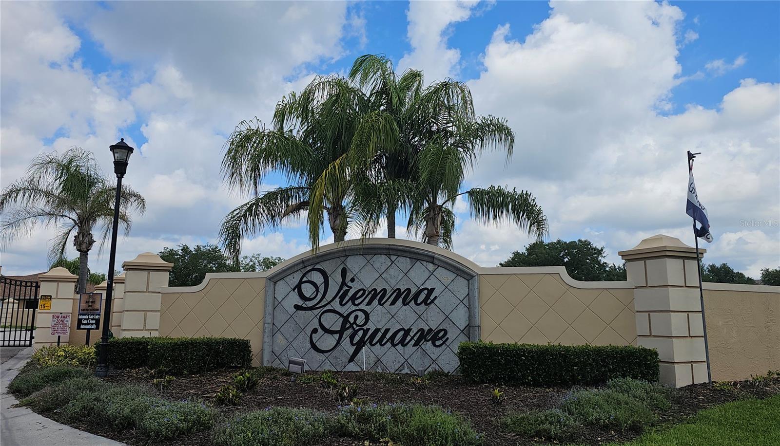 1590 VIENNA SQUARE DR, WINTER HAVEN, FL, 33884
