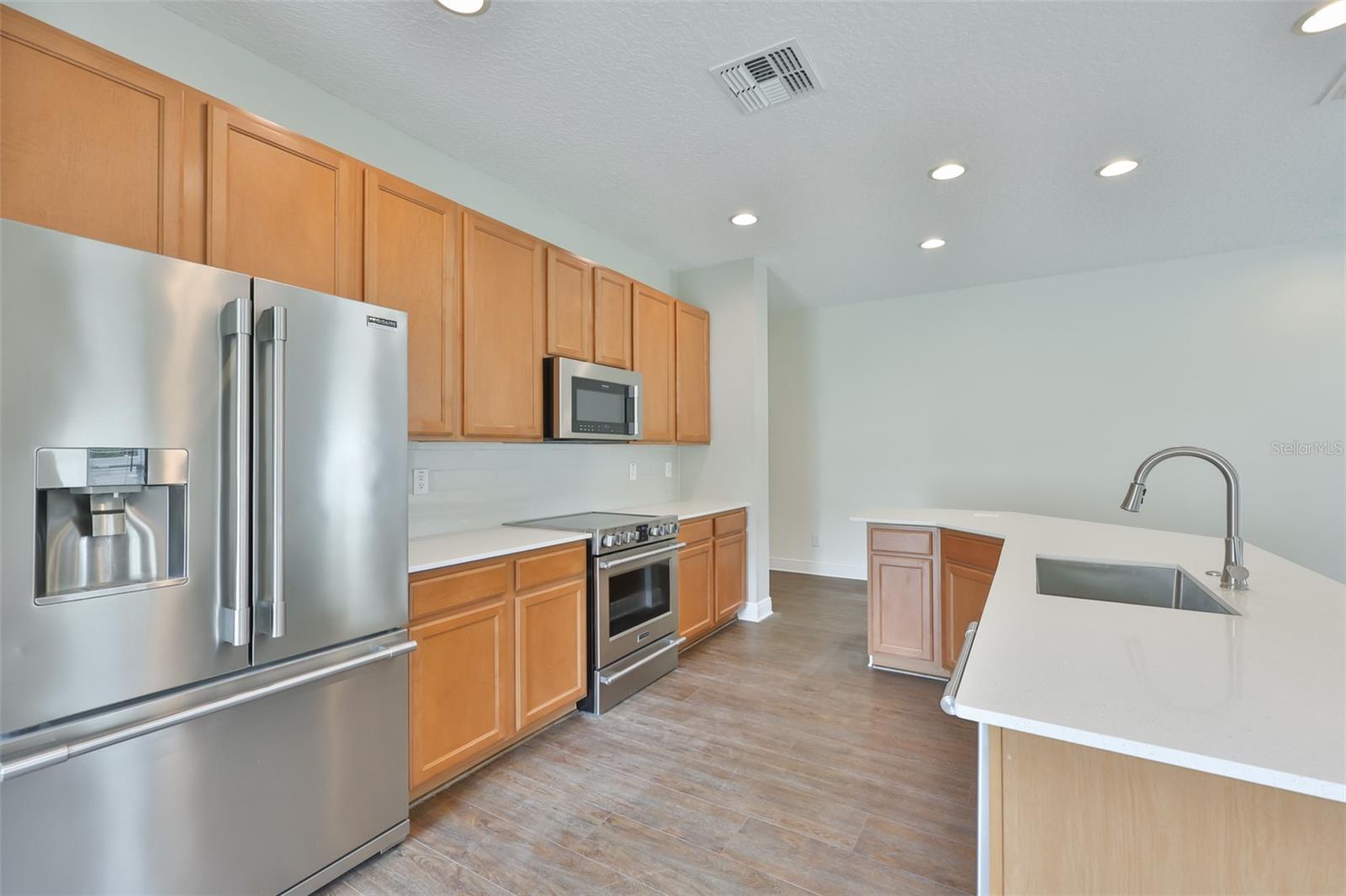 708 COADE STONE DR, SEFFNER, FL, 33584