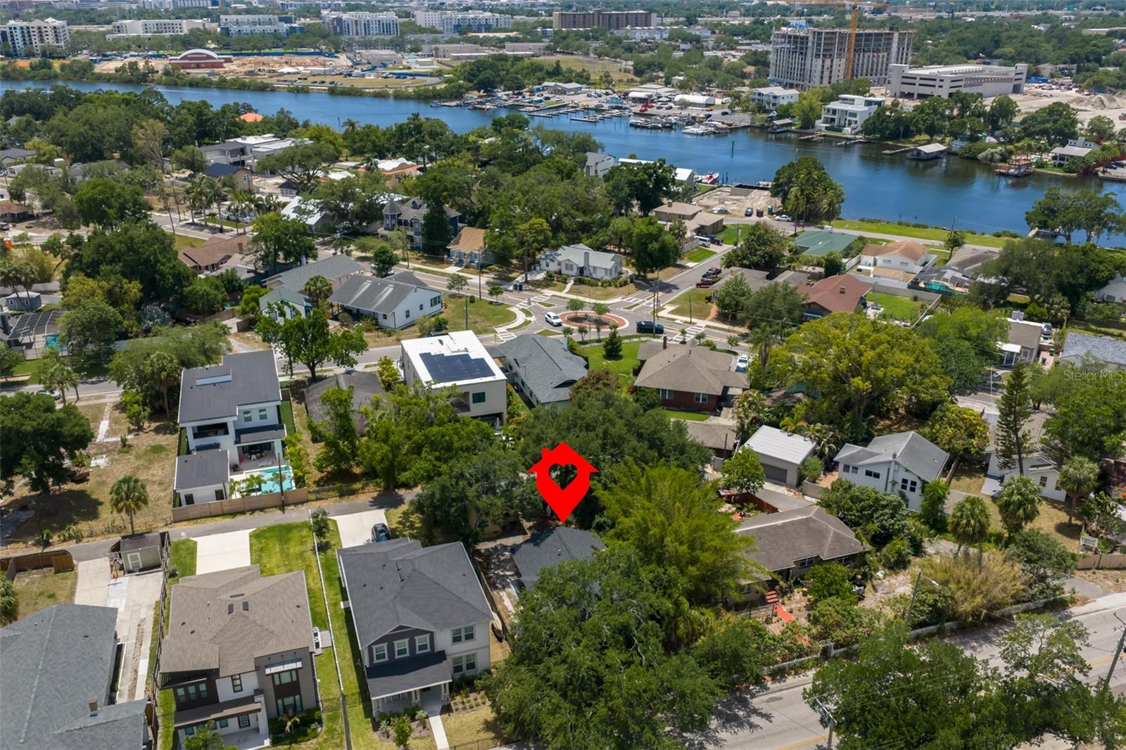 902 W COLUMBUS DR, TAMPA, FL, 33602