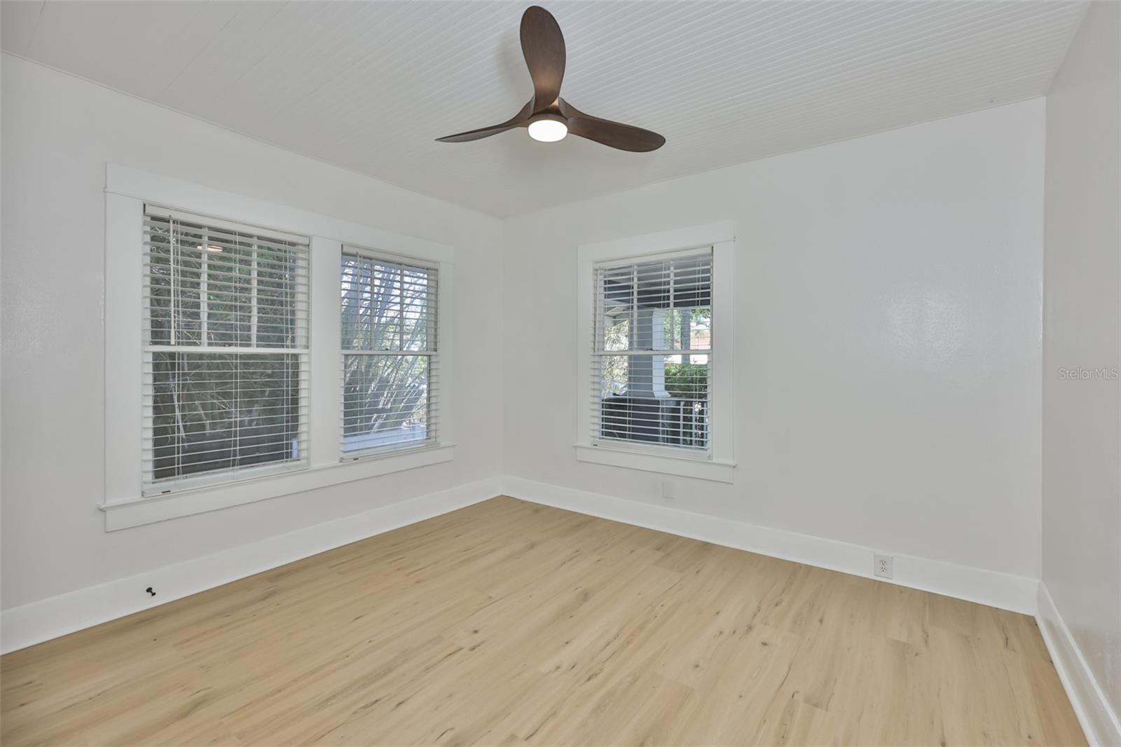 902 W COLUMBUS DR, TAMPA, FL, 33602