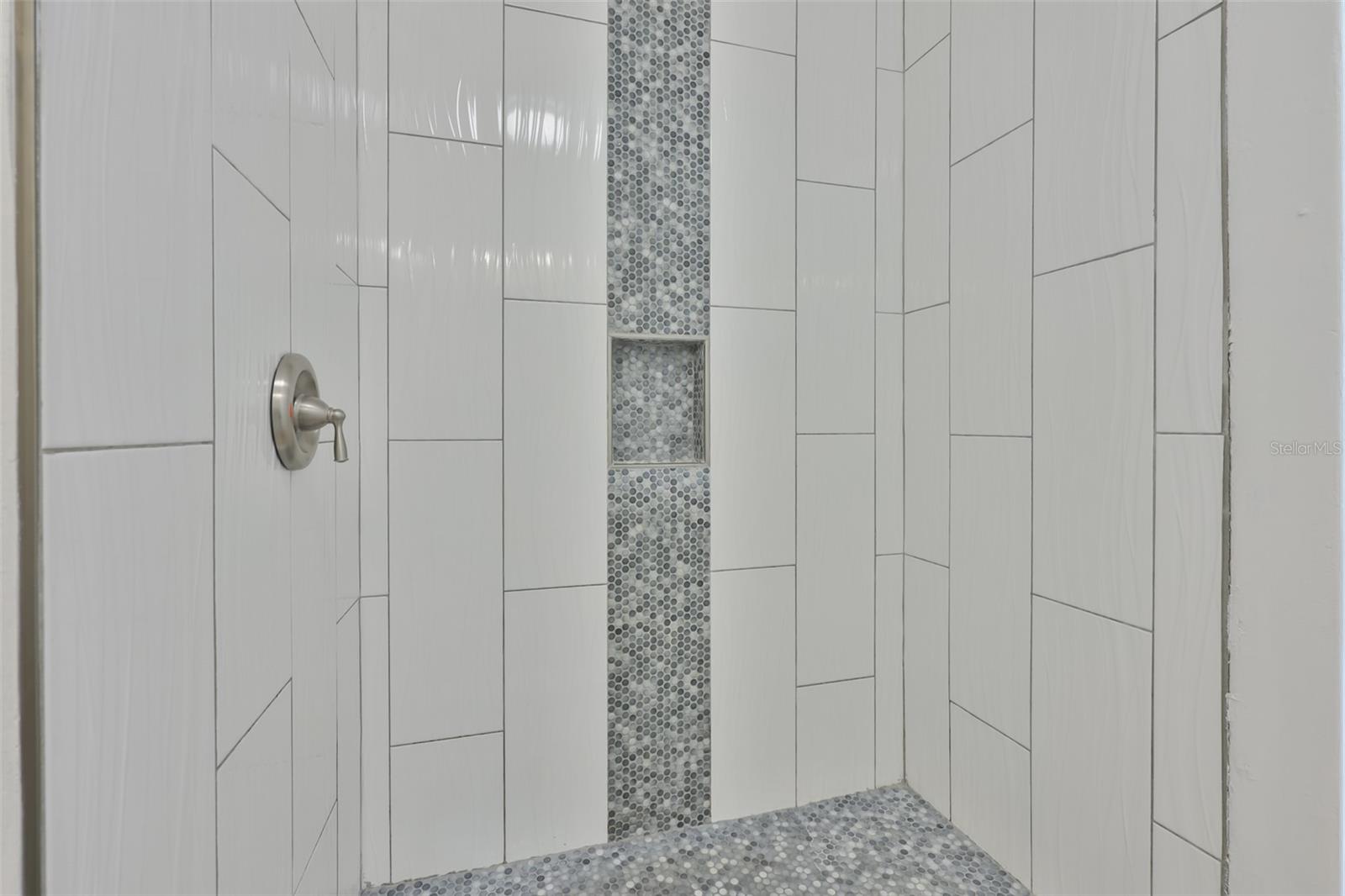 902 W COLUMBUS DR, TAMPA, FL, 33602