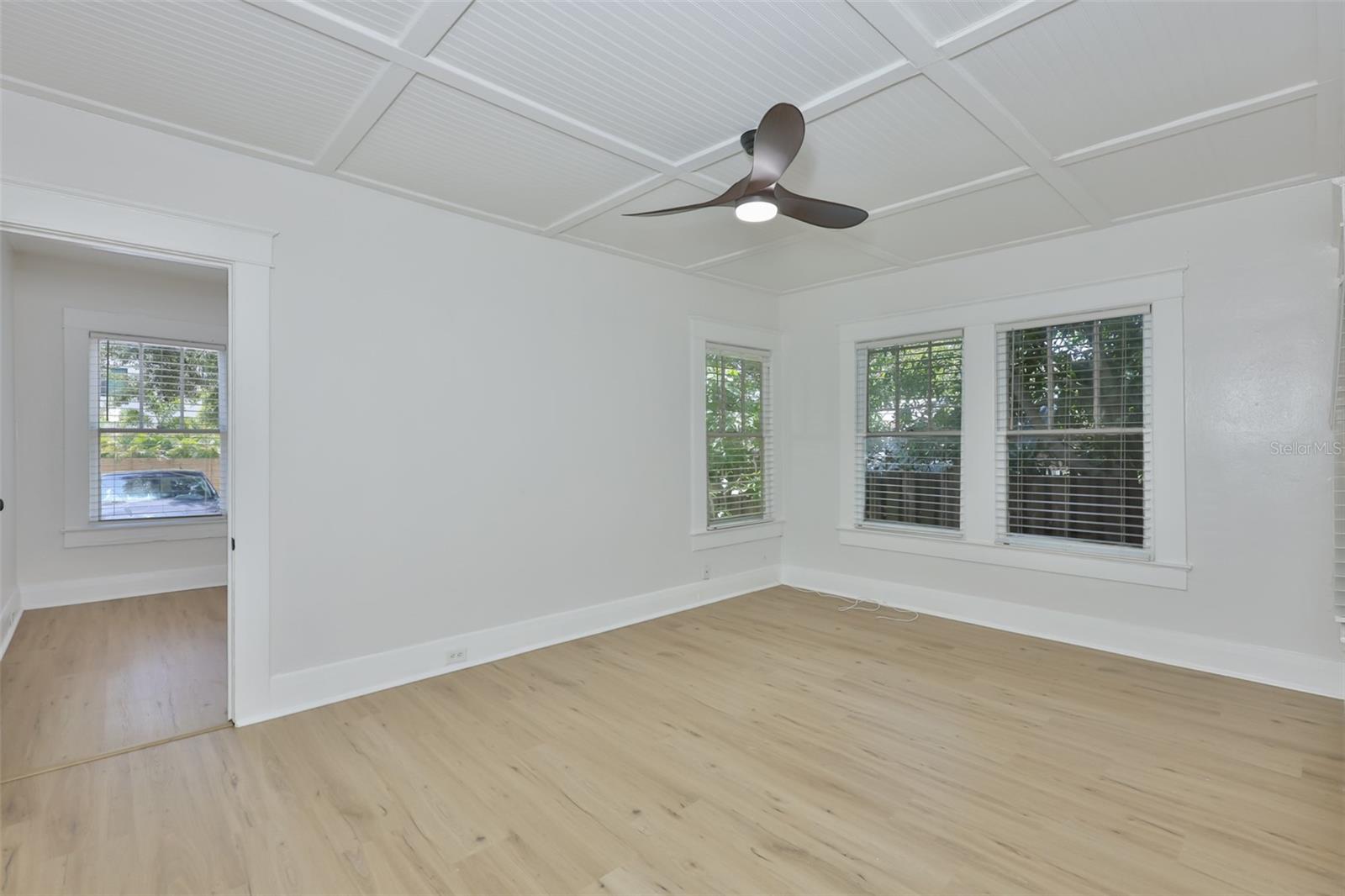 902 W COLUMBUS DR, TAMPA, FL, 33602