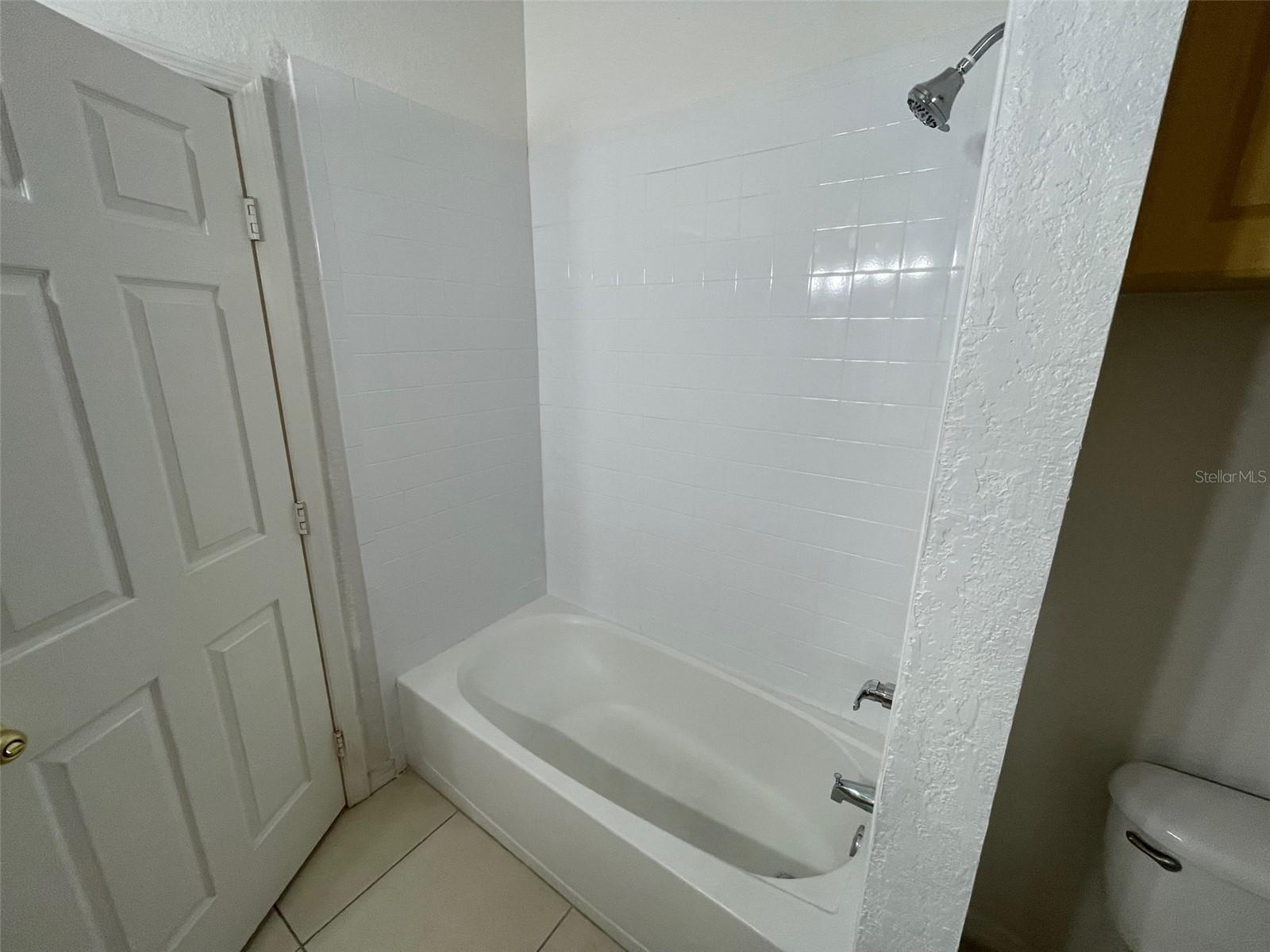 3611 CONROY RD #825, ORLANDO, FL, 32839