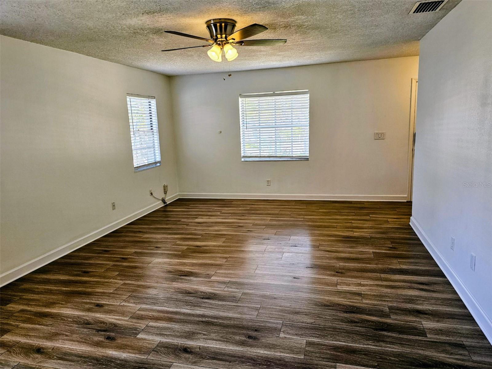3128 W VARN AVE, TAMPA, FL, 33611