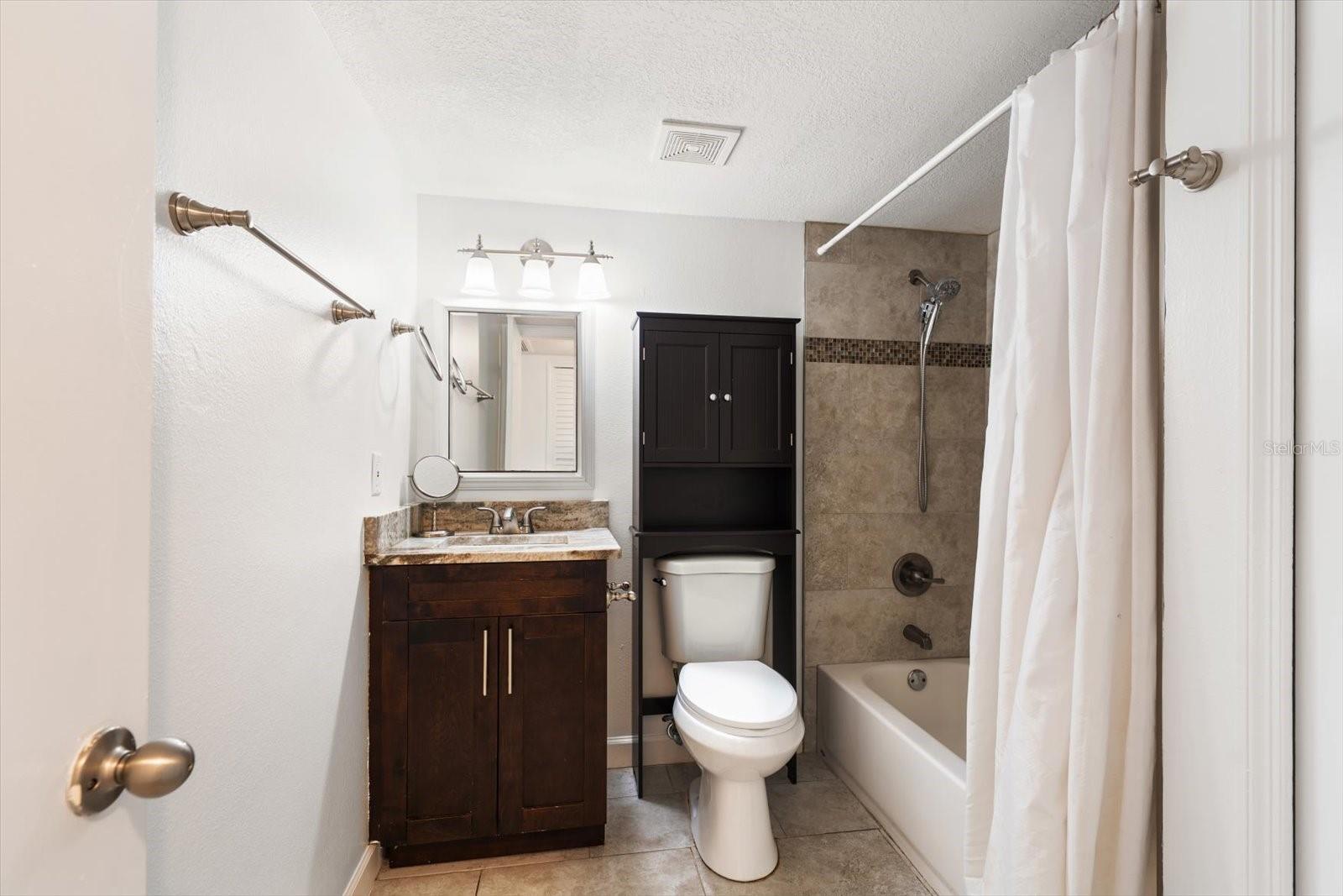 3128 W VARN AVE, TAMPA, FL, 33611