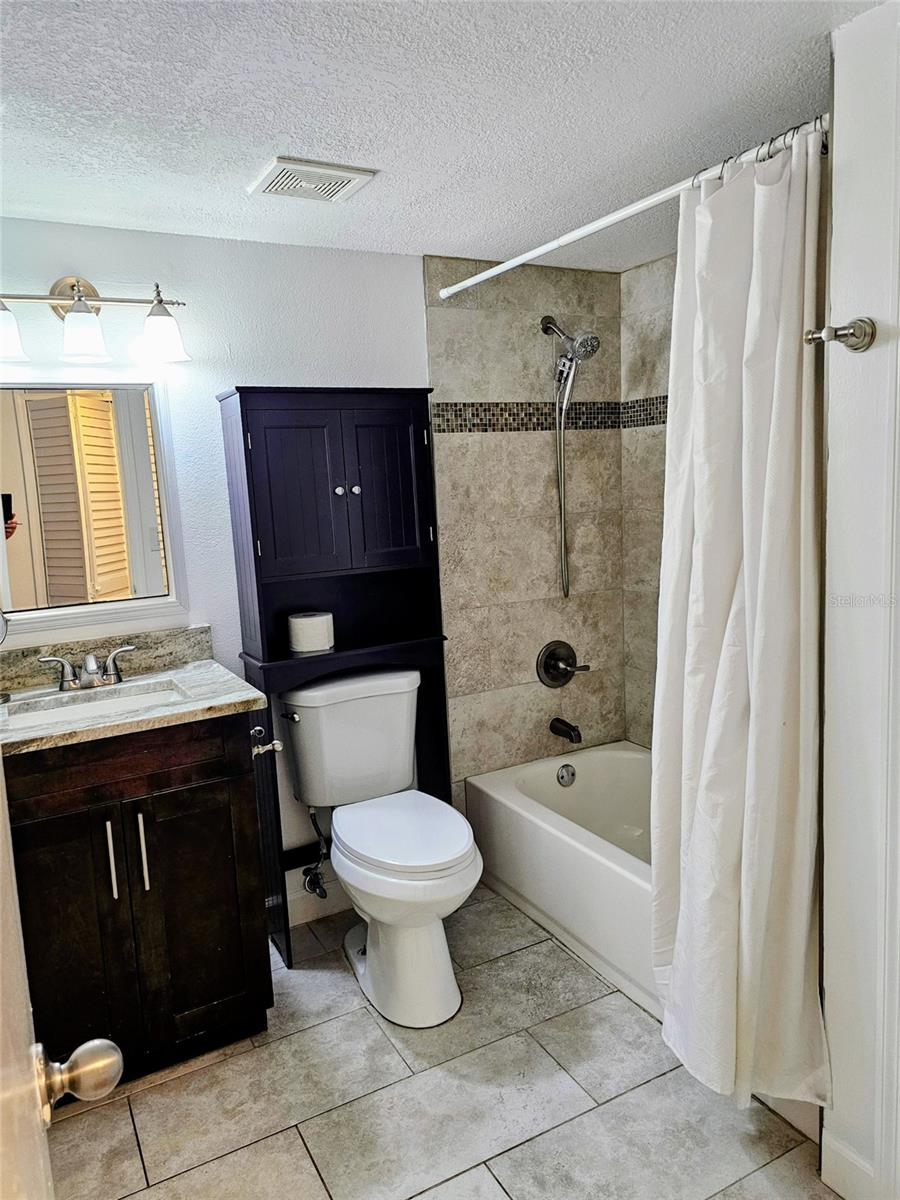 3128 W VARN AVE, TAMPA, FL, 33611