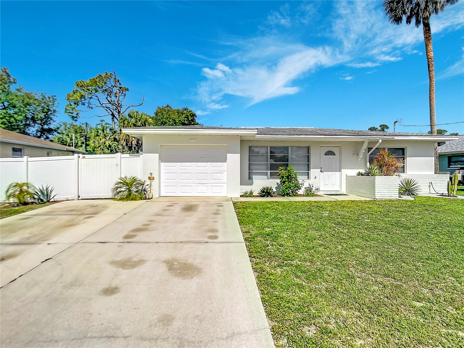 2009 BARKSDALE ST, PORT CHARLOTTE, FL, 33948