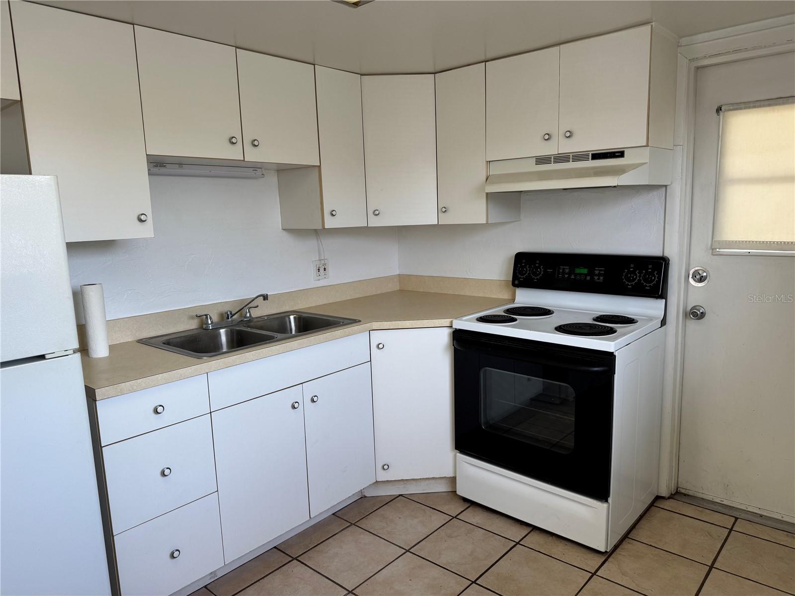 3480 32ND AVE N #105, ST PETERSBURG, FL, 33713