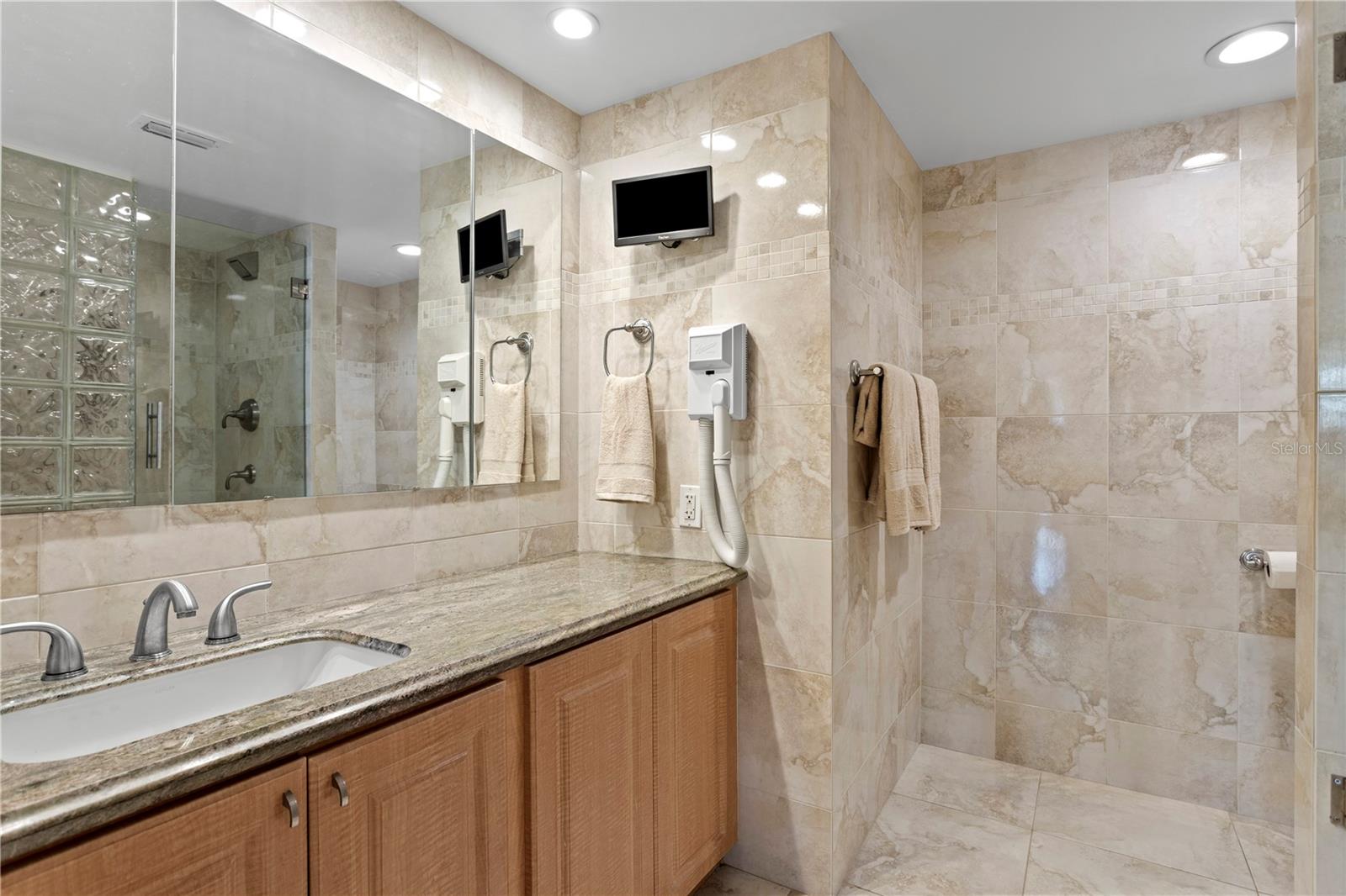 1460 GULF BLVD #605, CLEARWATER BEACH, FL, 33767
