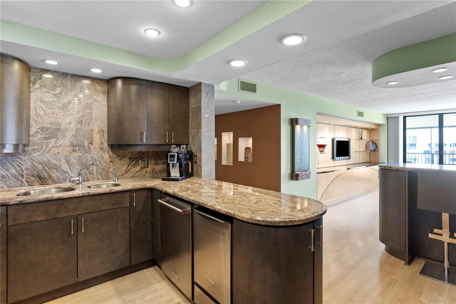 1460 GULF BLVD #605, CLEARWATER BEACH, FL, 33767