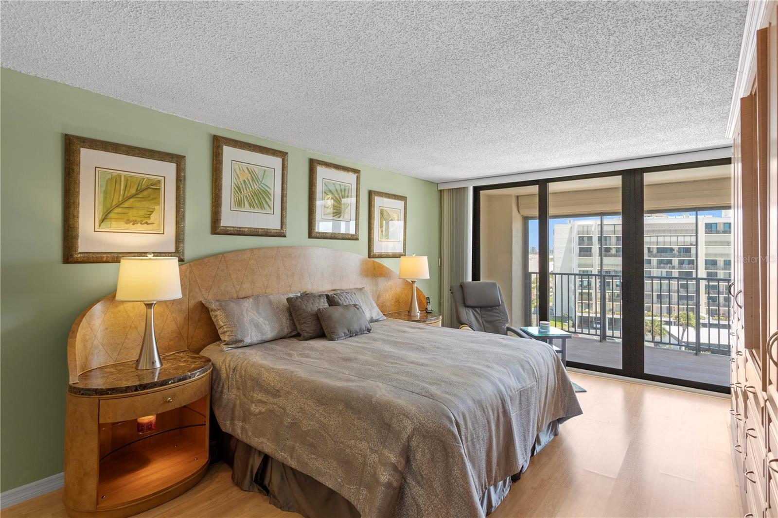 1460 GULF BLVD #605, CLEARWATER BEACH, FL, 33767