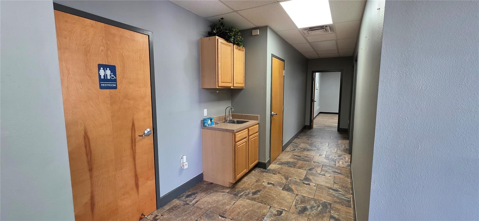402 CHAIRMAN CT, DEBARY, FL, 32713