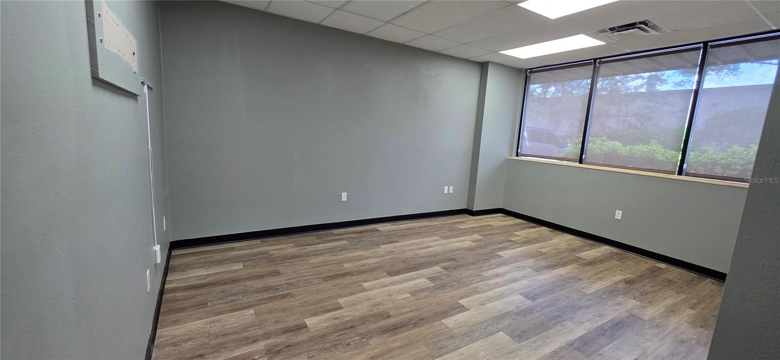 402 CHAIRMAN CT, DEBARY, FL, 32713