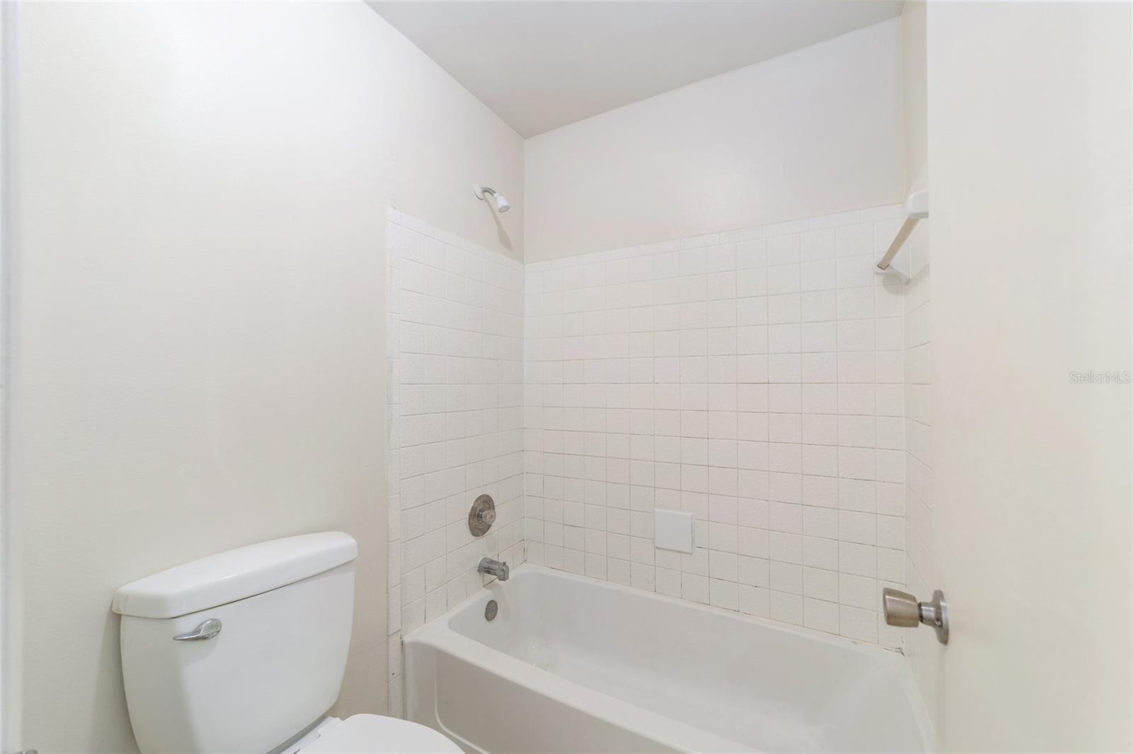 325 OAK TRACK CRSE, OCALA, FL, 34472